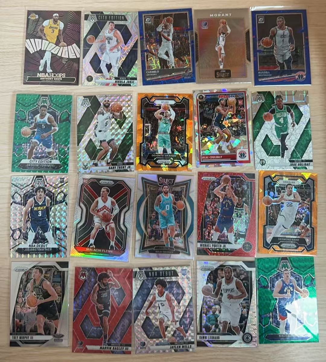 多年份 多系列 爱德华兹/威少/莫兰特/约基奇/戴维斯/卡梅隆安东尼/伦纳德等20张折射base 银折 碎冰折 马赛克折 泡泡折各种折 lot 打包 不保卡品【LUO】
