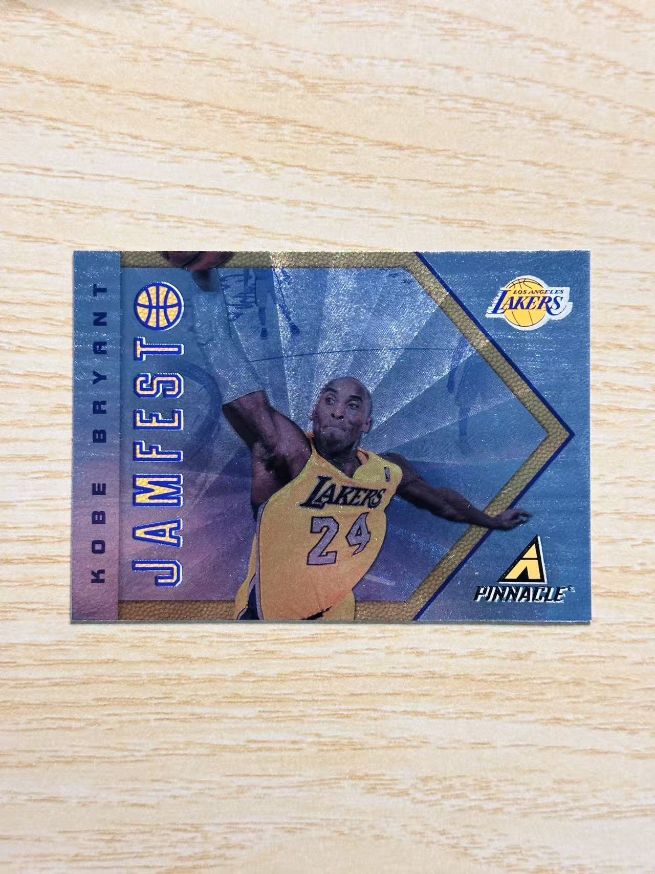 2013-14 Panini Pinnacle Kobe Bryant 嘿嘿代卖 巅峰系列 折射 科比 布莱恩特 超帅选图 湖人 老大 稀有好卡 老特 收藏必备