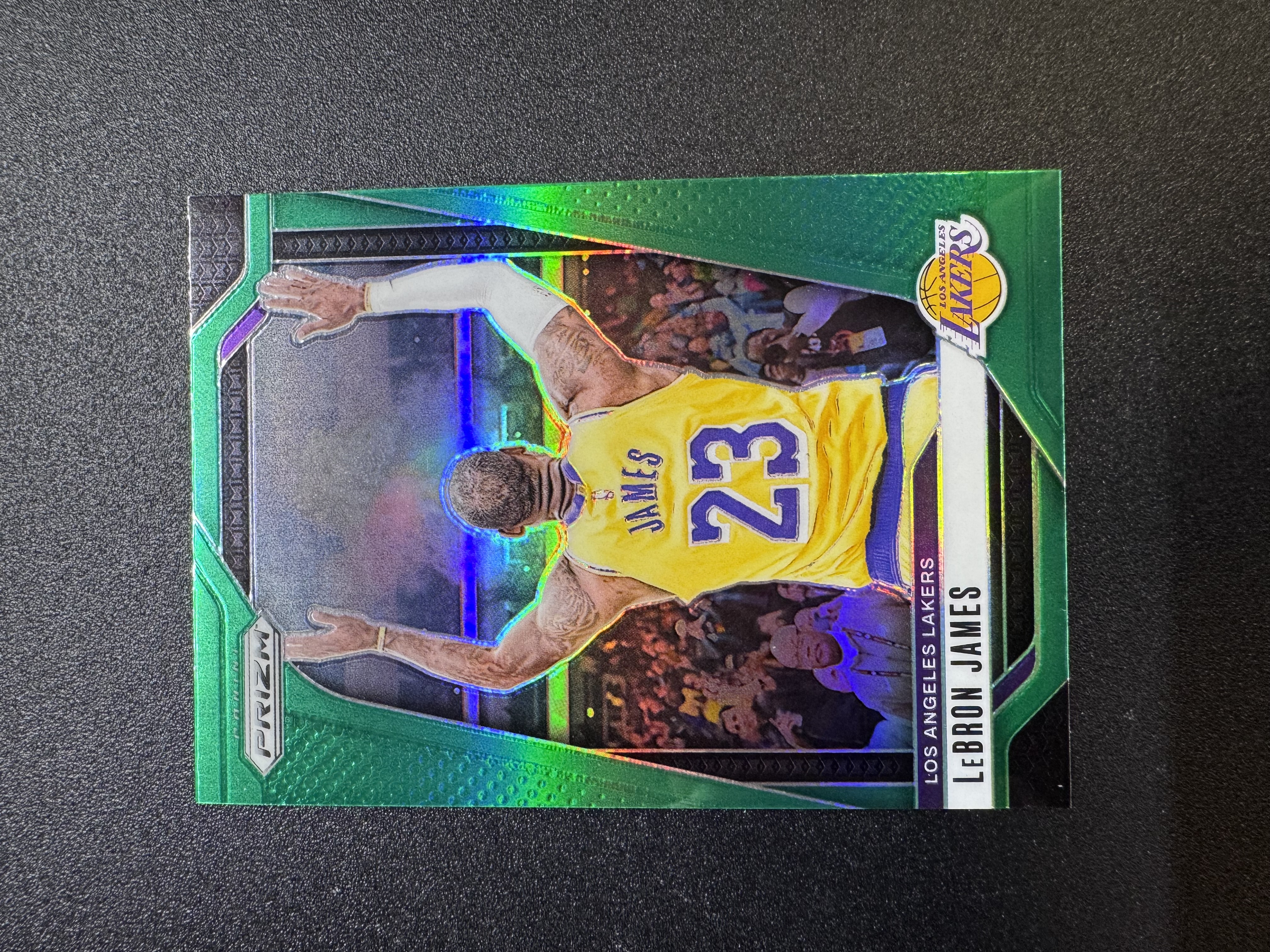 2024-25 Panini Prizm LeBron James 湖人 勒布朗詹姆斯 绿折 折射