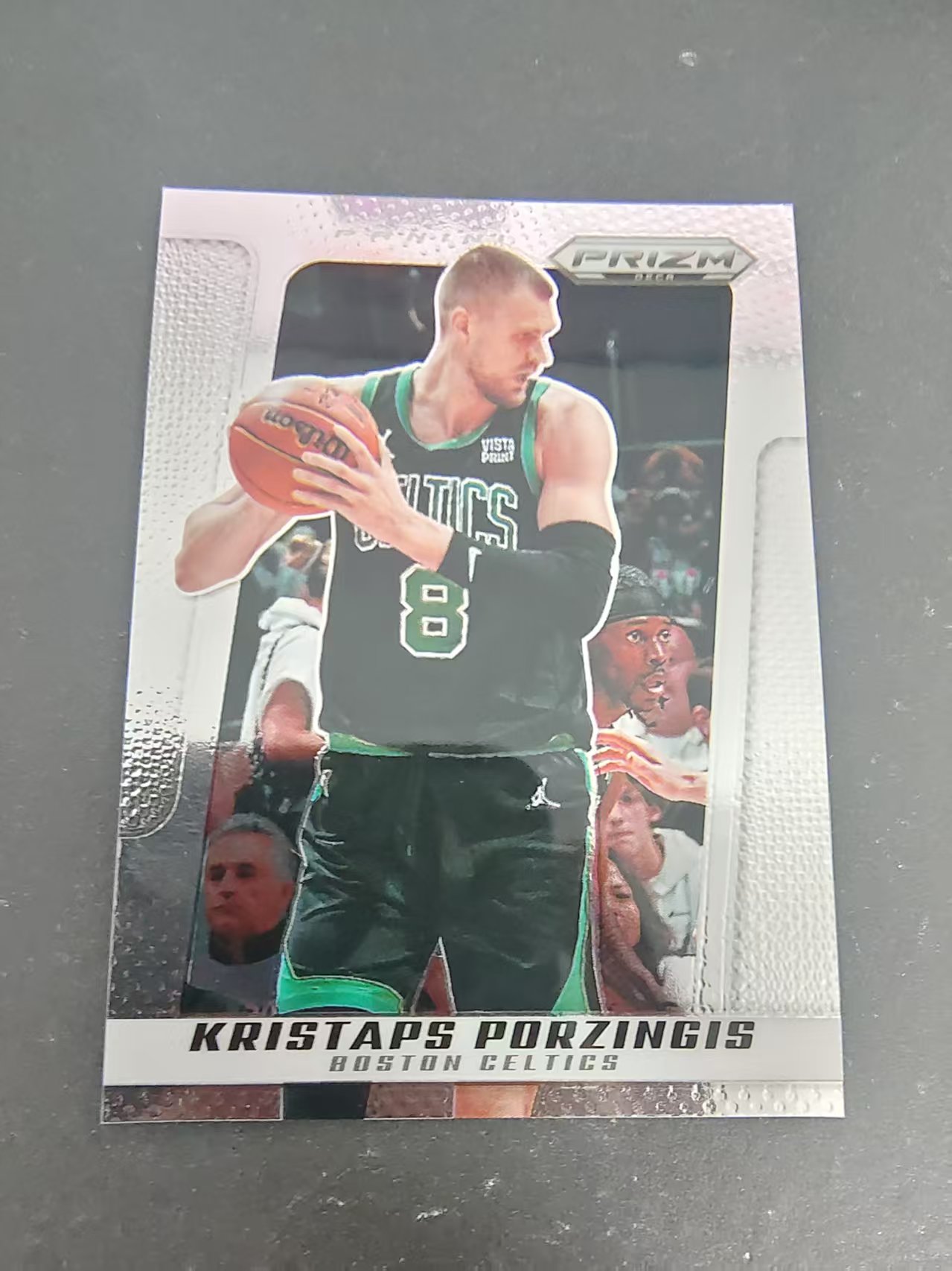 【可合并,不累计】2024-25 Panini Prizm Deca Kristaps Porzingis 凯尔特人 波神 波尔津吉斯 PZ 复刻 划痕 边角瑕疵 #131