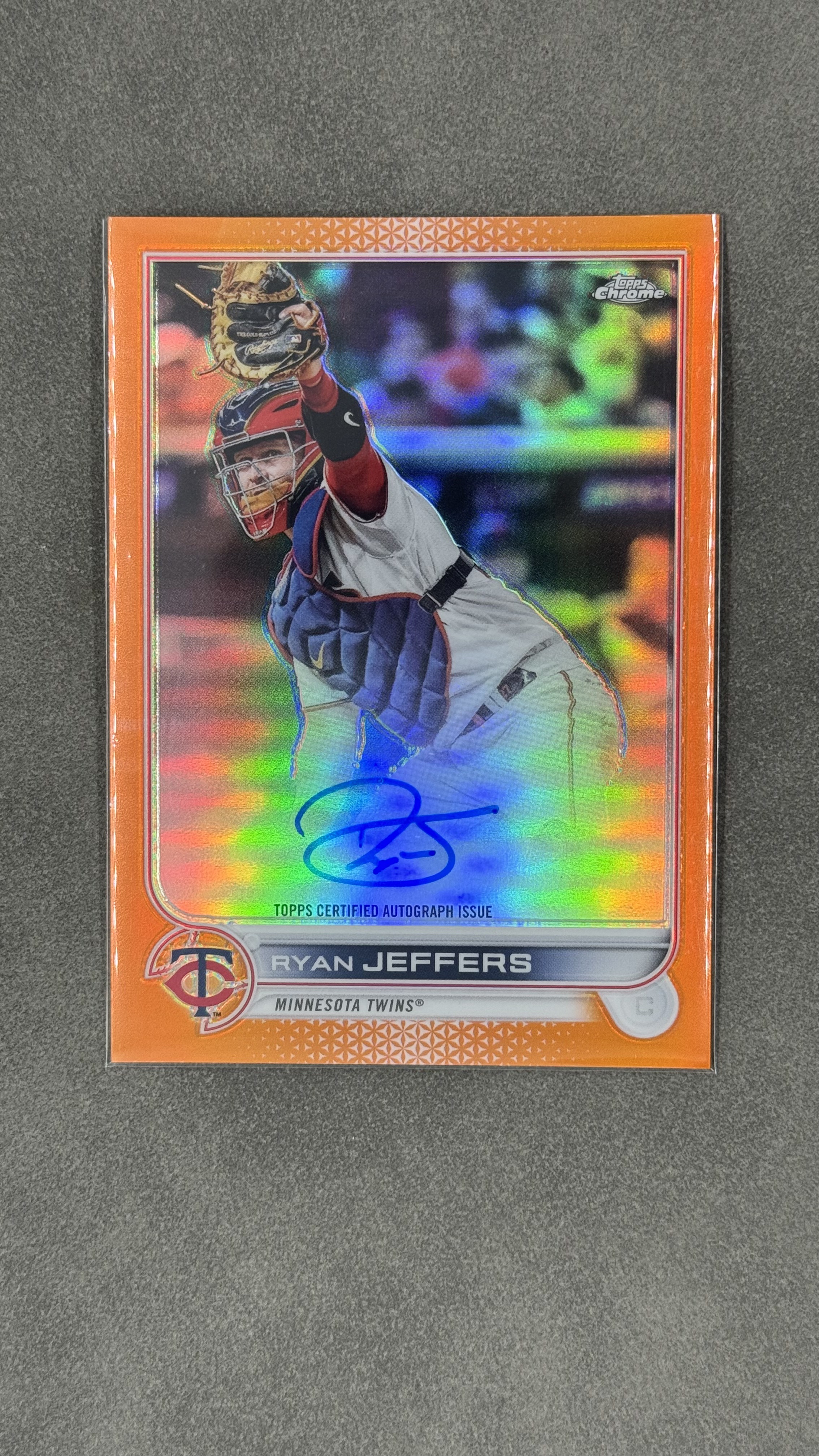 2022 Topps Chrome Ryan Jeffers #CVA-RJ 双城队队 莱恩 杰佛斯 捕手 签字 墨迹完美 橙色折 低编 限量/25编 实卡好看 值得收藏 卡品如图