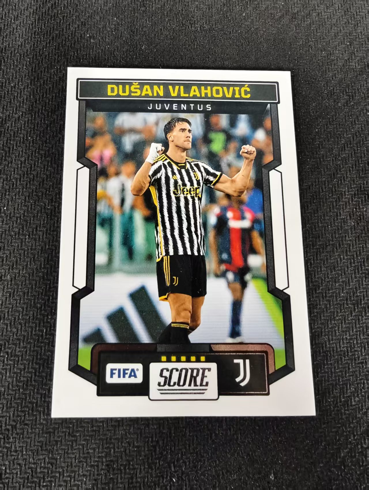 【可合并,不累计】2023-24 Panini Score Dusan Vlahovic 弗拉霍维奇 尤文图斯 FIFA 划痕 边角瑕疵 #118