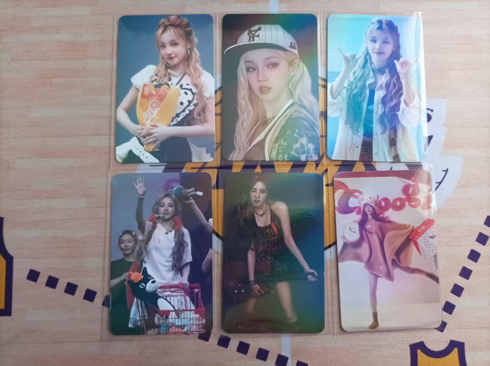 【日常代卖】偶像明星艺人【日本代购】宋雨琦 镭射小卡 折射 实卡超好看绝版稀有车模明星妹卡 卡品如图 收藏必备