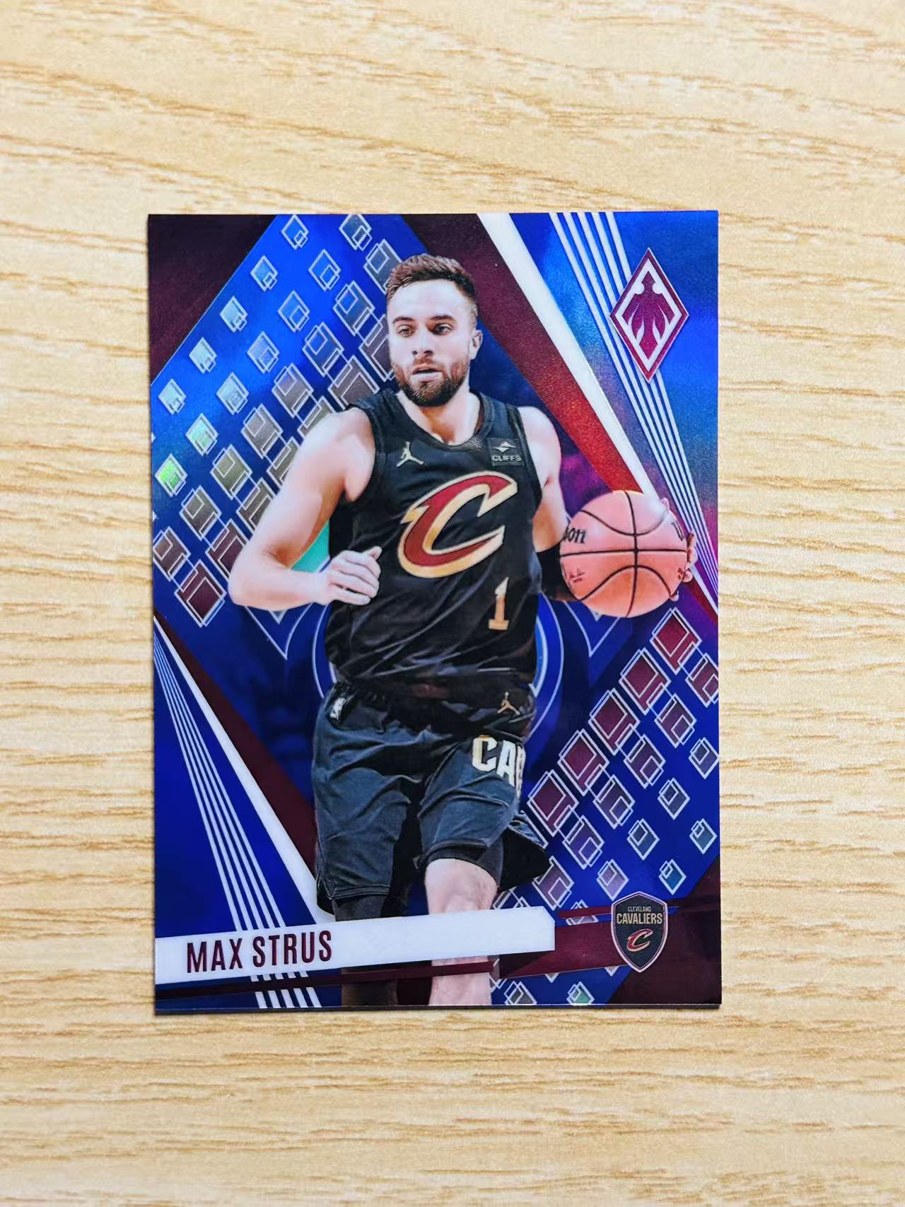 2023-24 Panini 凤凰 Max Strus 嘿嘿代卖 马克斯 斯特鲁斯 蓝折 150编 骑士 收藏必备