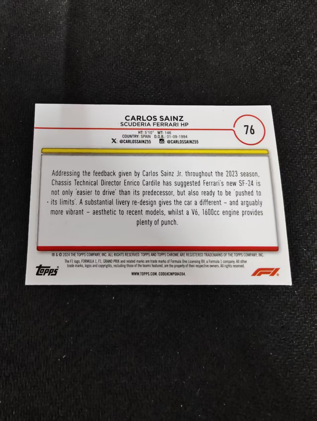 2024 Topps Chrome Carlos Sainz 卡洛斯 赛恩斯 法拉利车队 F1 划痕 边角瑕疵 #76