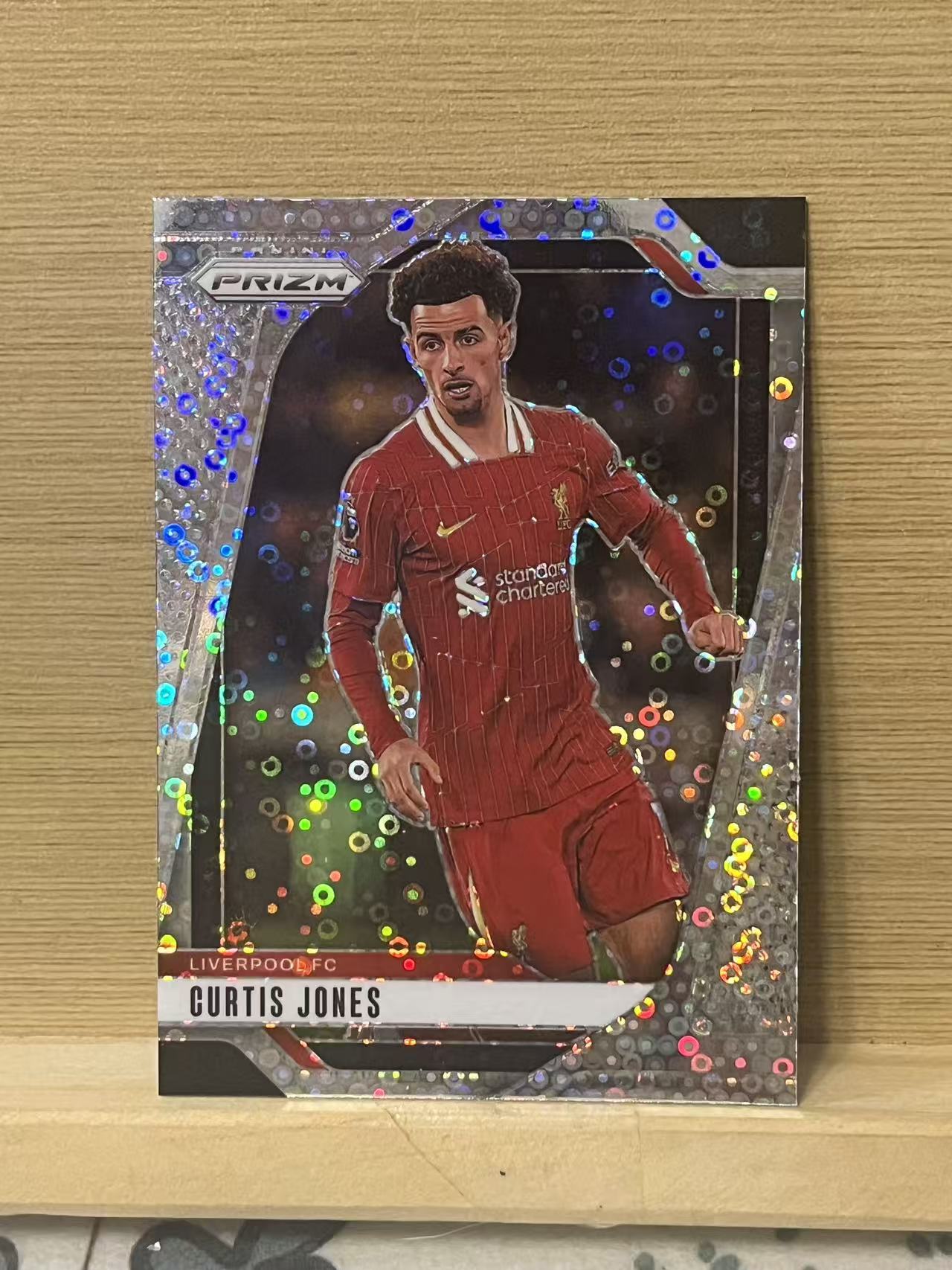 2024-25 Panini Prizm Curtis Jones 琼斯 泡泡折 利物浦 英超 银折 pz 实卡精美 收藏必备 LZ3