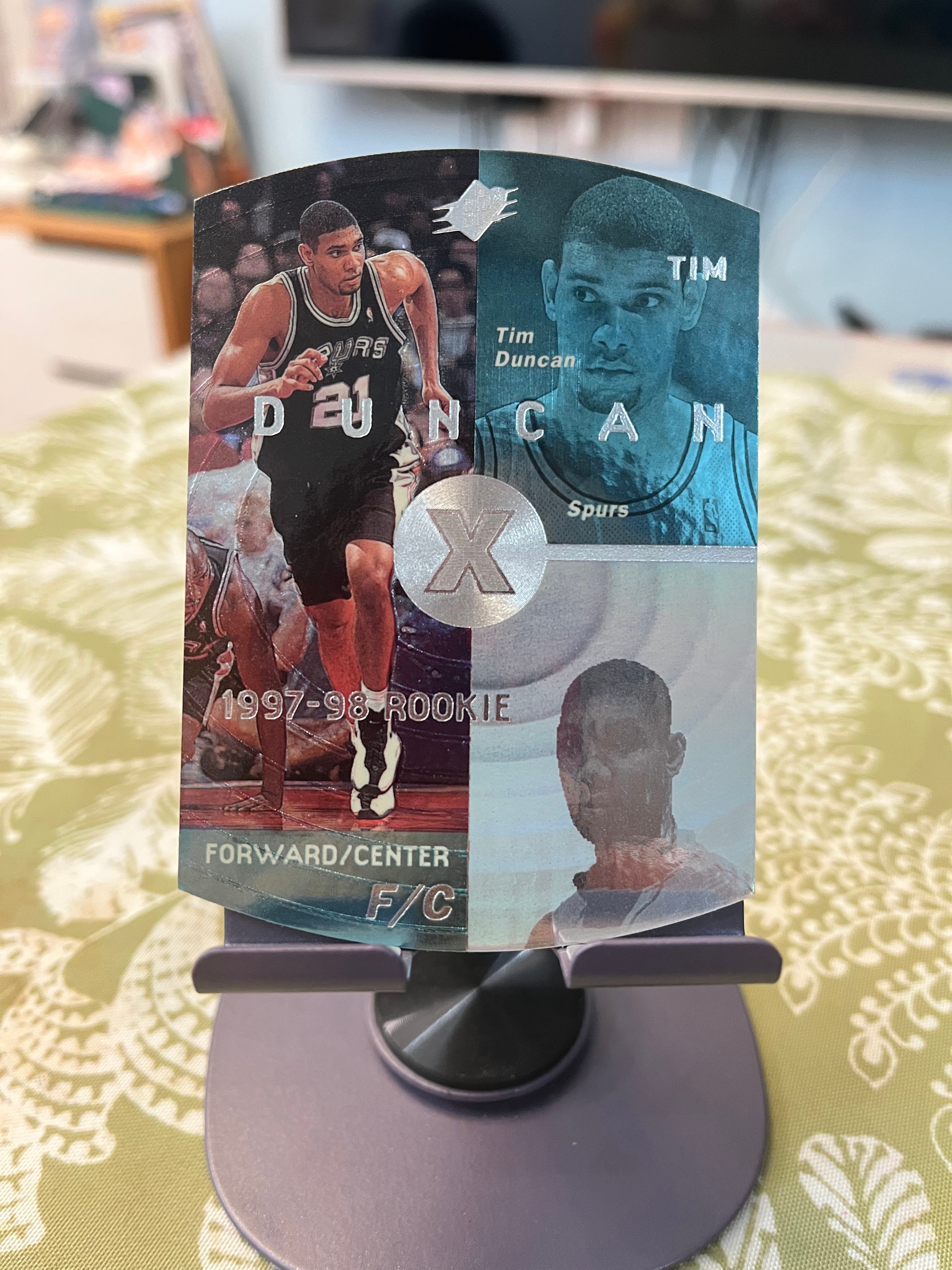 1998 Upper Deck 老卡 老特 Tim Duncan 蒂姆 邓肯 石佛 马刺【折射 全息 X 异形切割】【边角瑕疵如图 介意勿拍】#1015