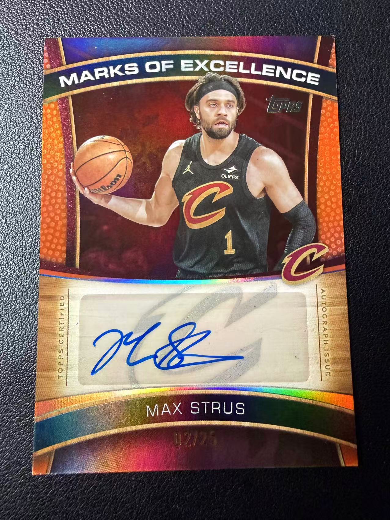 2025-26 Topps Flagship Max Strus Topps 骑士 马克思 斯特鲁斯 25编 签字 橙折 低编 折射 亲签 卡品如图(彭)