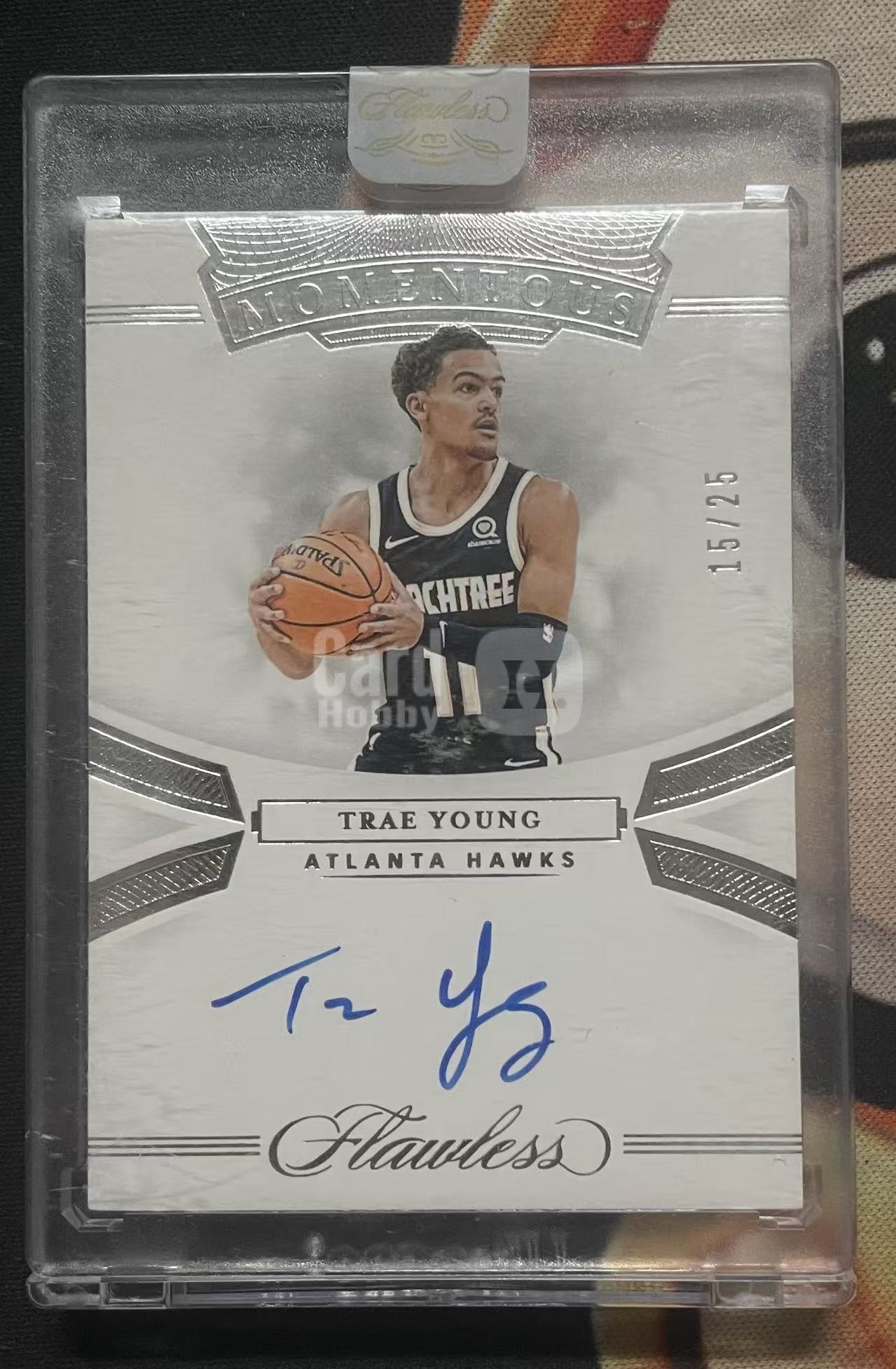 2019-20 Panini Flawless Trae Young 特雷杨 老鹰 纽约市长 吹杨 手提 签字 卡签 25编 momentous 重大签 特雷 杨 值得收藏(猴子卡社)