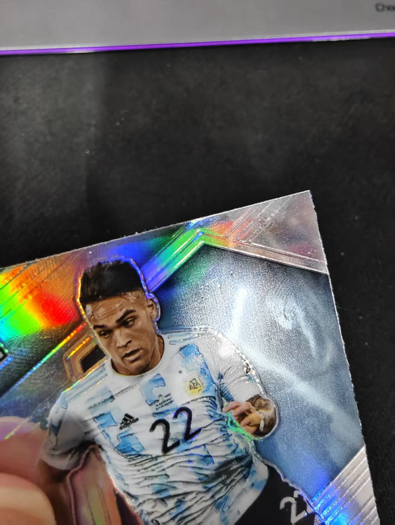 2021-22 Panini Mosaic Lautaro Martinez 劳塔罗 马丁内斯 阿根廷 银折 卡塔尔世界杯马赛克 划痕 边角瑕疵 #16