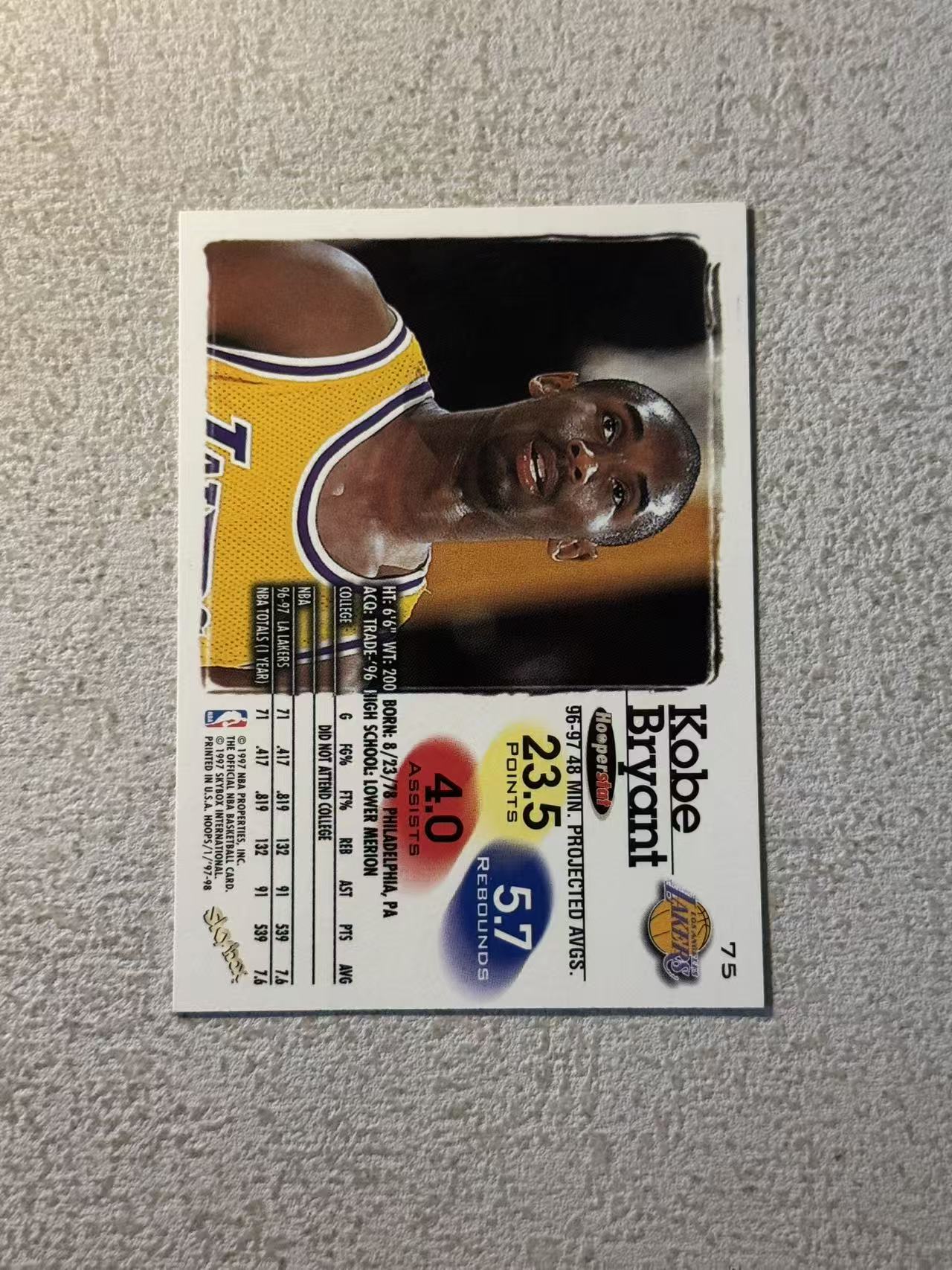 1997 SkyBox Hoops Kobe Bryant 湖人 科比 布莱恩特 小飞侠 队徽特卡 sp 经典选图 收藏必备
