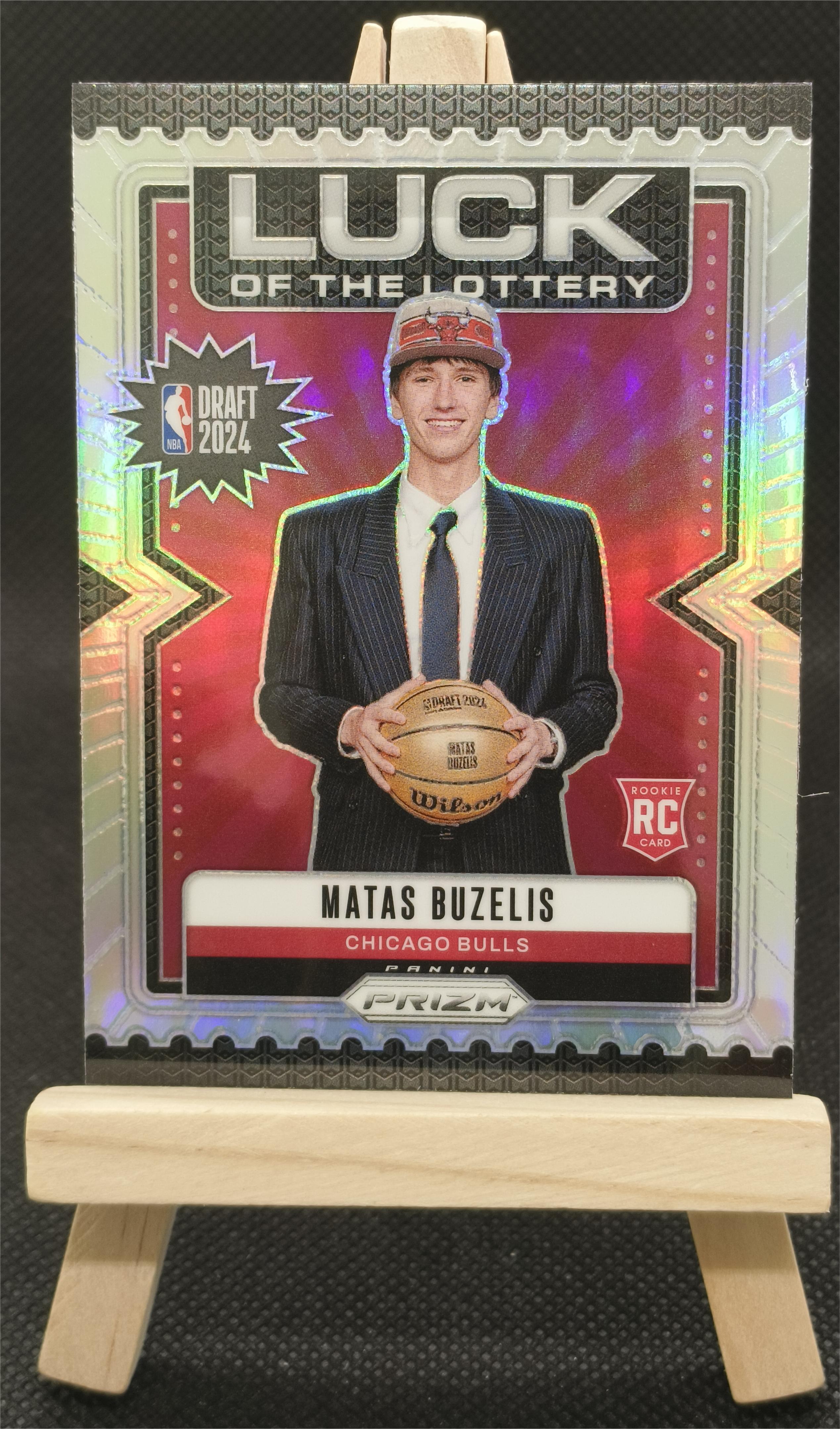 2024-25 Panini Prizm Matas Buzelis RC 末年PZ 公牛 新秀RC 马塔斯布泽利斯 新秀银折 乐透特卡 Luck of the Lottery 卡品如图