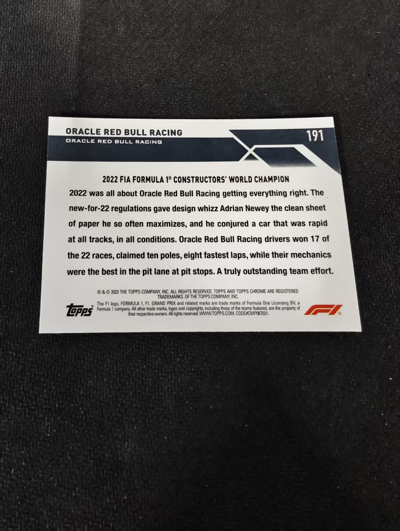 2023 Topps Chrome Oracle Red Bull Racing 红牛车队 夺冠全队庆祝 F1 划痕 边角瑕疵 #191