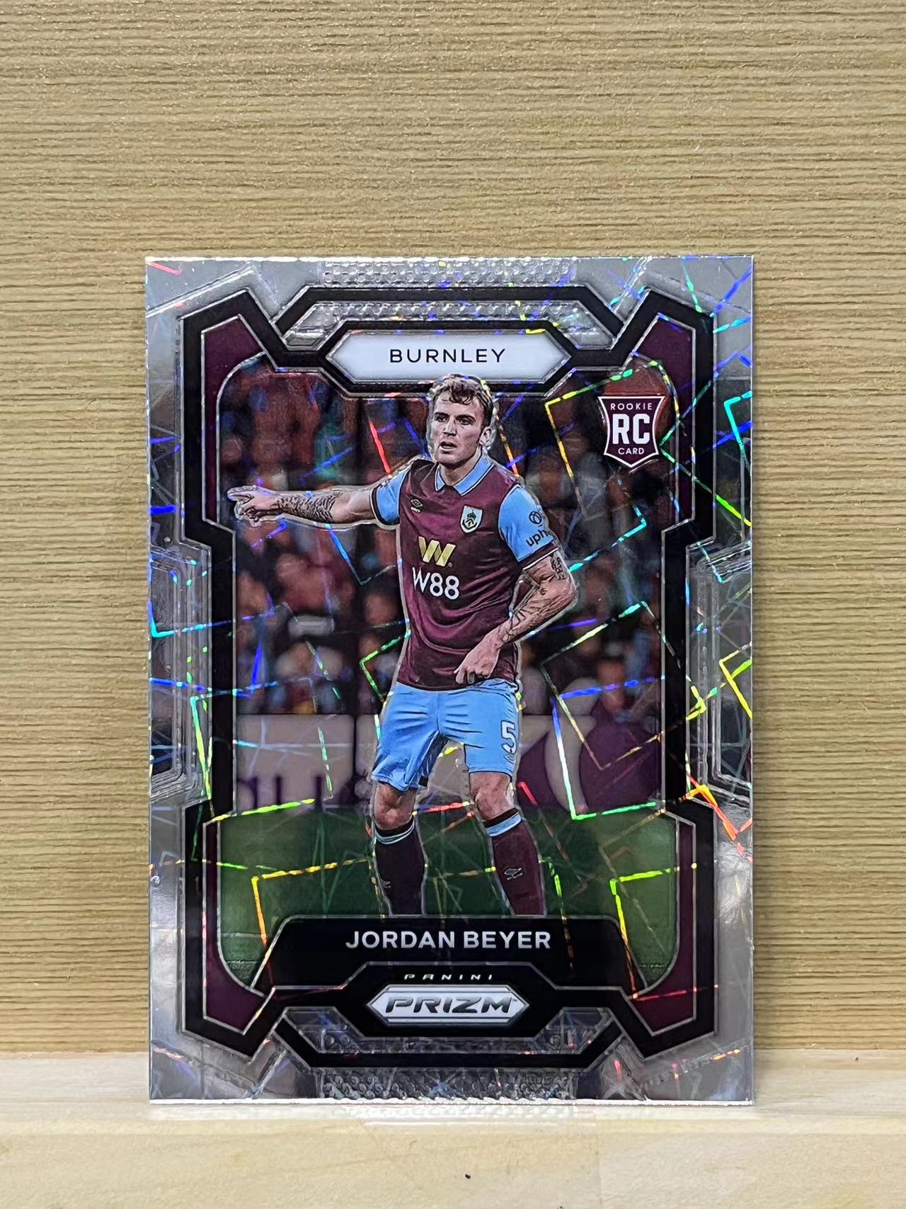 2023-24 Panini Prizm jordan beyer RC 贝耶尔 射线折 新秀 伯恩利 英超 pz 银折 卡品如图 凑卡收藏必备 A33