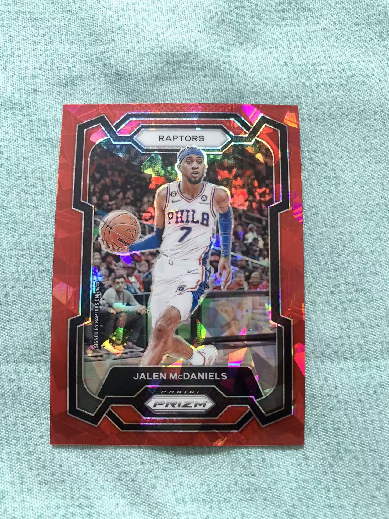 2023-24 Panini Prizm Jalen McDaniels 杰伦 麦克丹尼尔斯 红碎冰折 折射 猛龙队 收藏必备