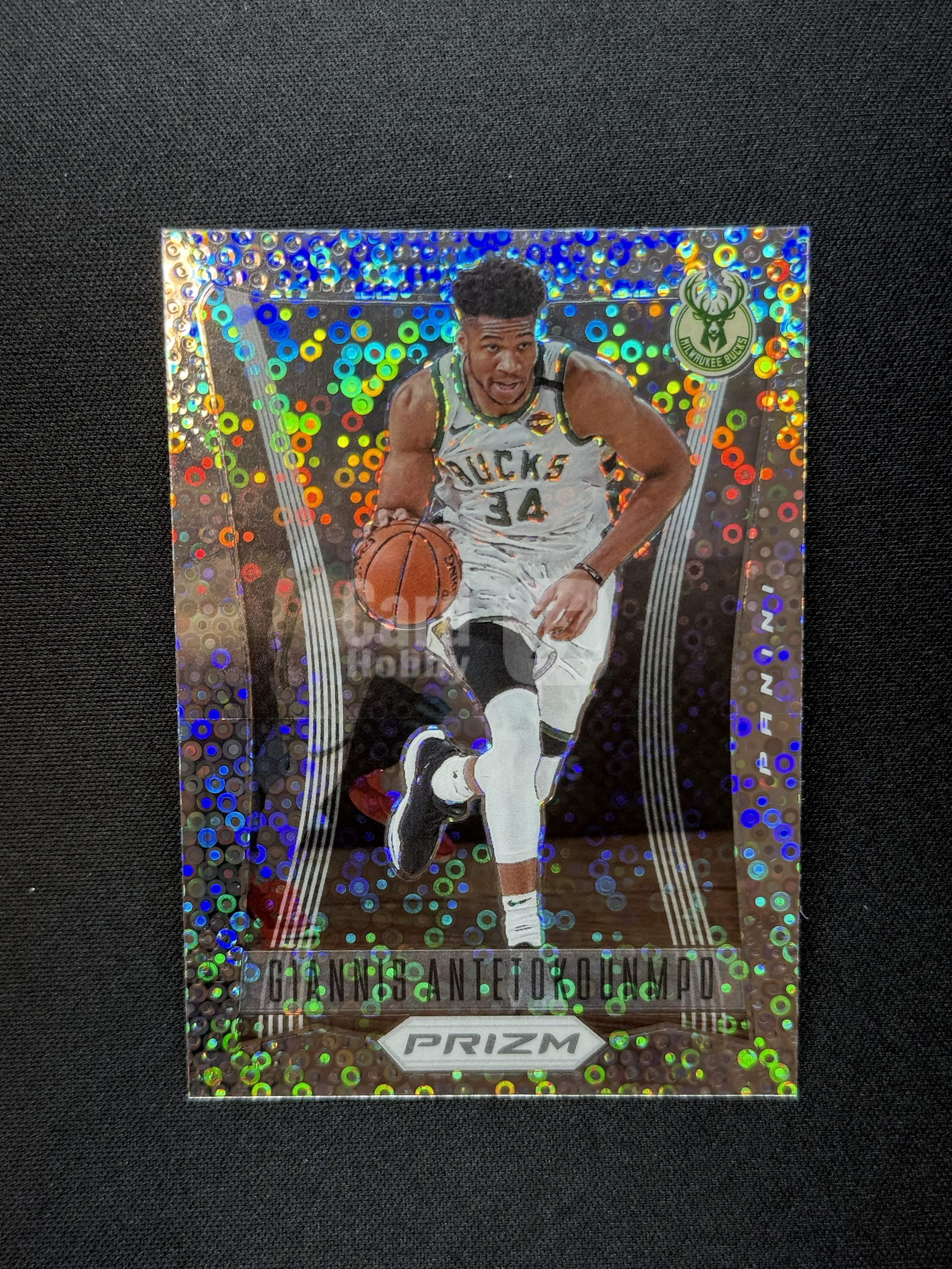 2020-21 Panini Prizm Giannis Antetokounmpo 【小贝代拍】Pz 雄鹿 字母哥 复古特卡 银泡泡折 瑕疵如图 拍前看描述 H WAITAK