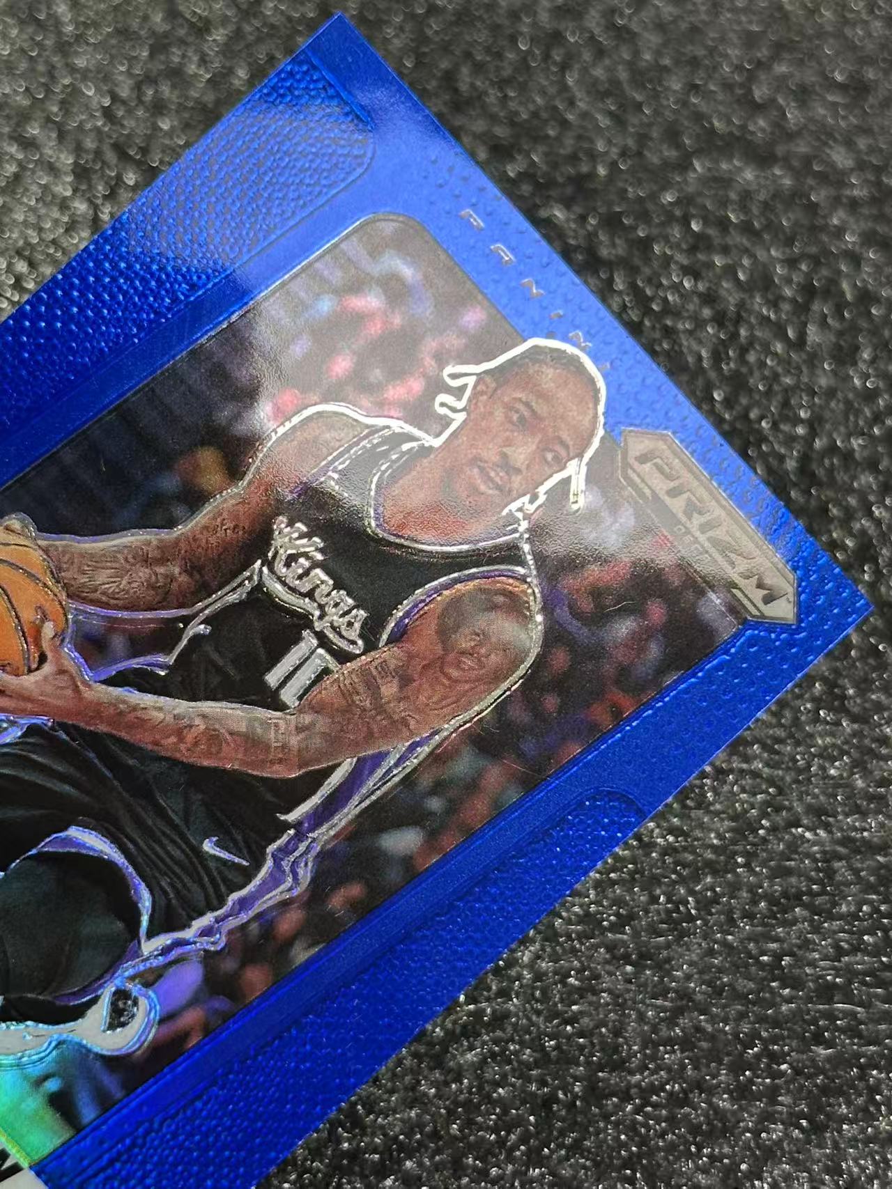 Basketball 2024-25 Prizm deca 德玛尔 德罗赞 Demar DeRozan 蓝折 149编 NBA 美职篮 卡品如图 瑕疵如图 非常好看 值得收藏 B1G610