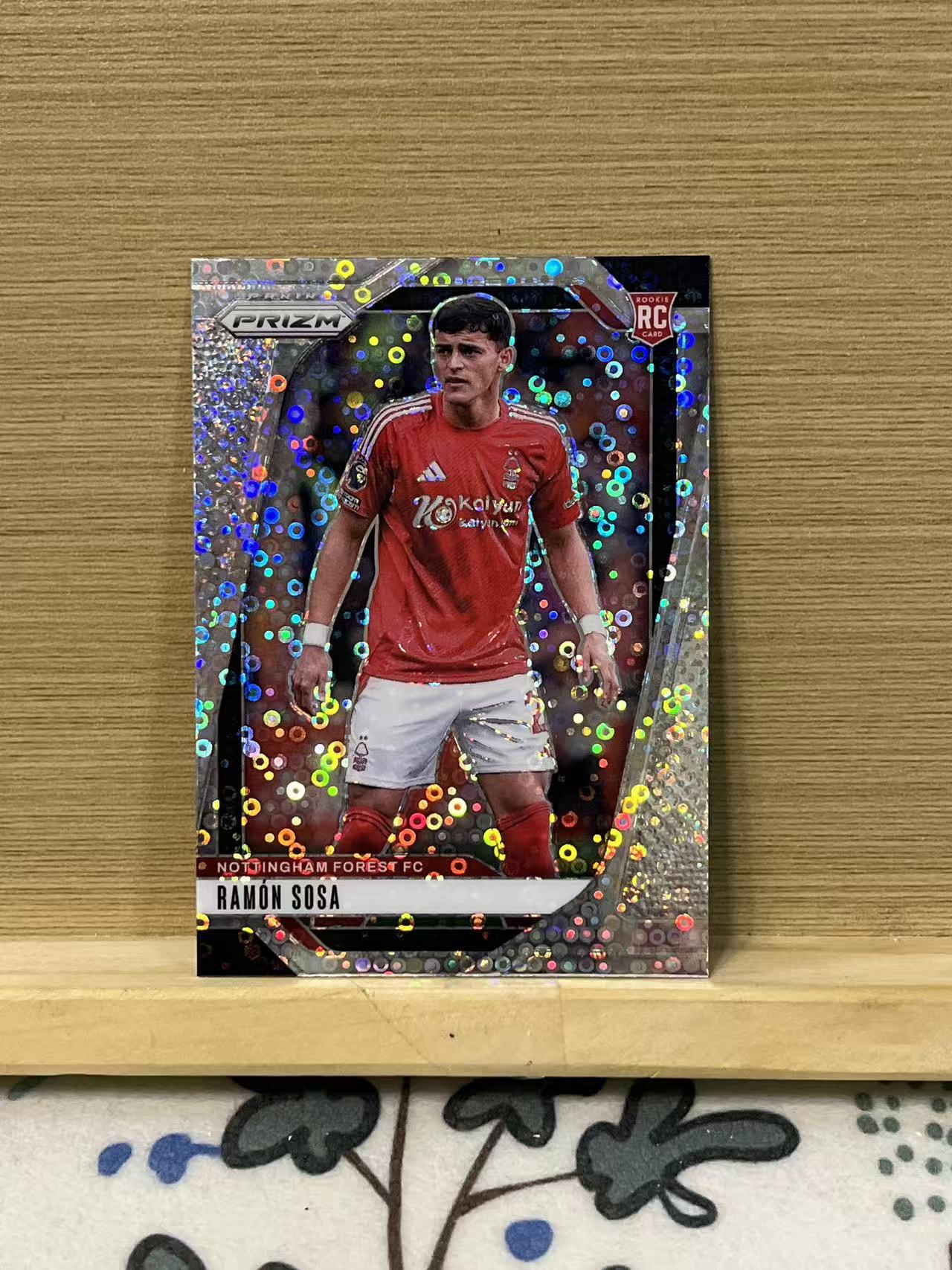 2024-25 Panini Prizm ramon sosa RC 拉蒙 索萨 新秀 诺丁汉森林 泡泡折 银折 英超 实卡精美 收藏必备 LZL4