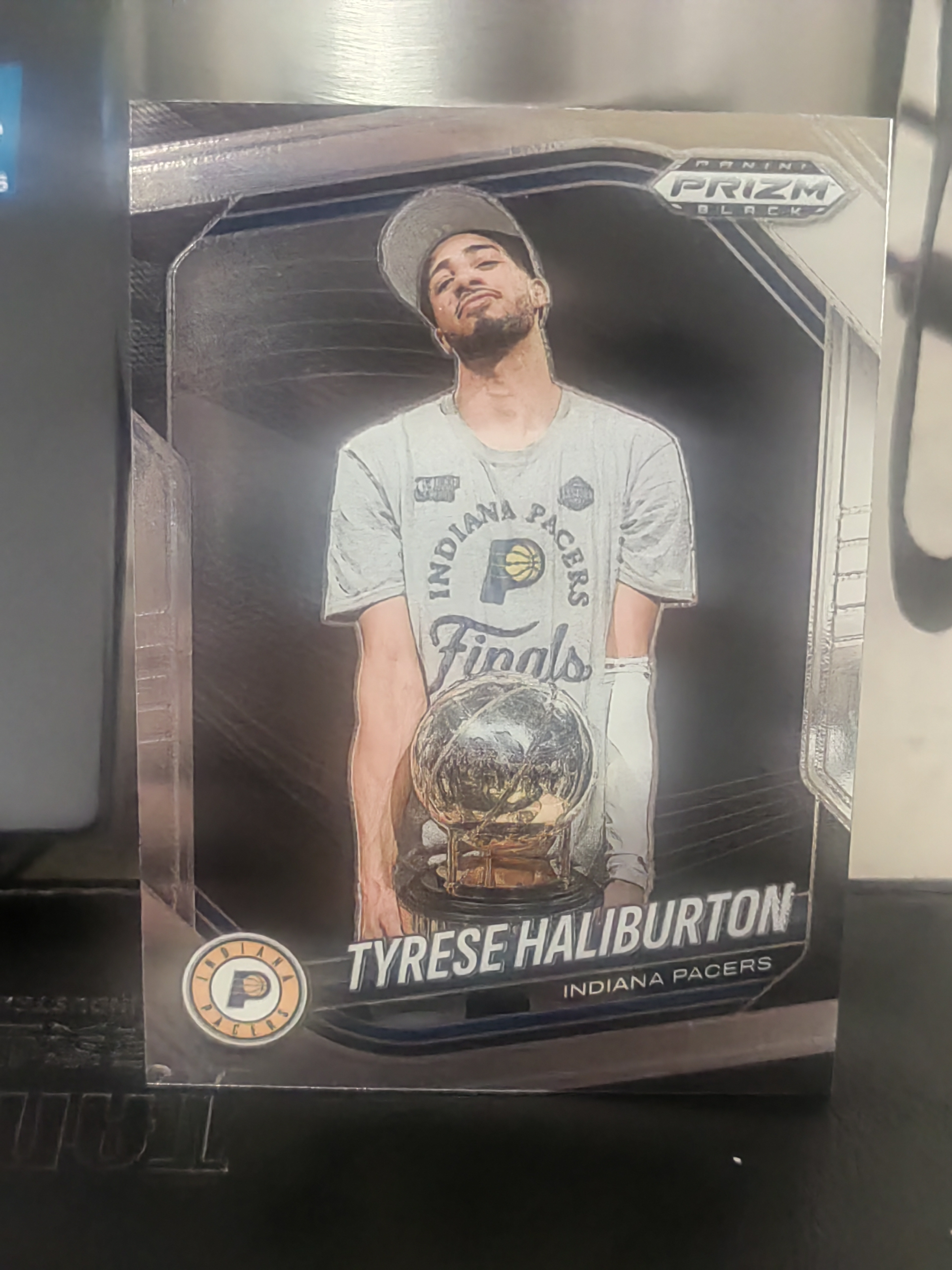 2024-25 Panini Prizm Black Tyrese Haliburton PZ Black 泰里斯 哈利伯顿 步行者 捧杯 篮 白边白角 不保卡品 卡品如图