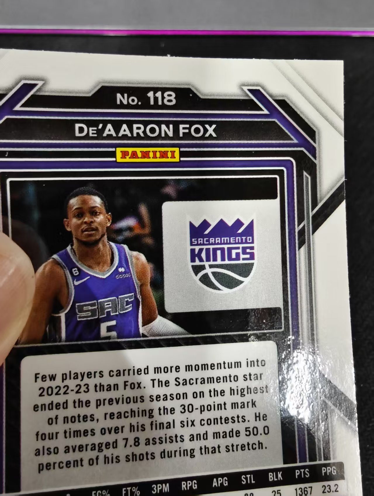 2022-23 Panini Prizm De'Aaron Fox 达龙 福克斯 狐狸 国王 红波纹 PZ 划痕 边角瑕疵 #118