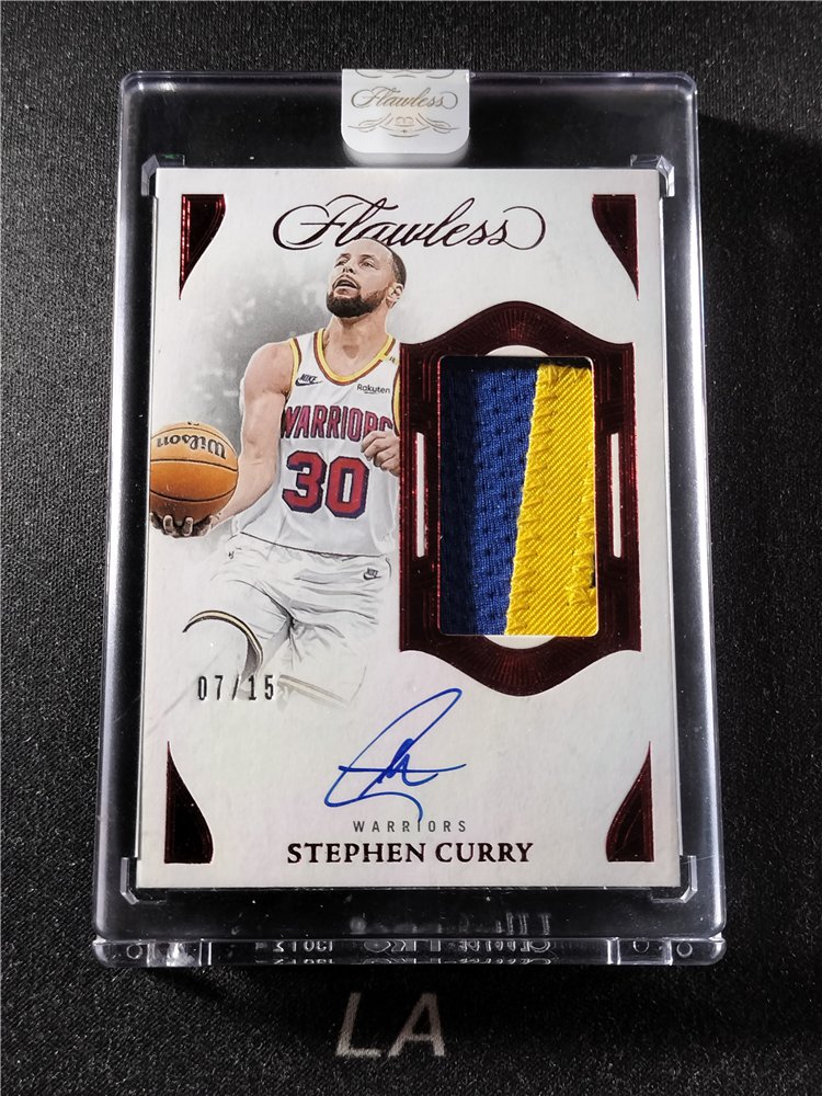 【LA拍卖精品】2024-25 Panini Flawless Stephen Curry 手提 勇士 斯蒂芬 库里 历史三分王 限量15编 红平行 VPA GU双色Patch 卡签签字 原封砖 箱货Hit 专收投资必备 瑕疵如图 G53D