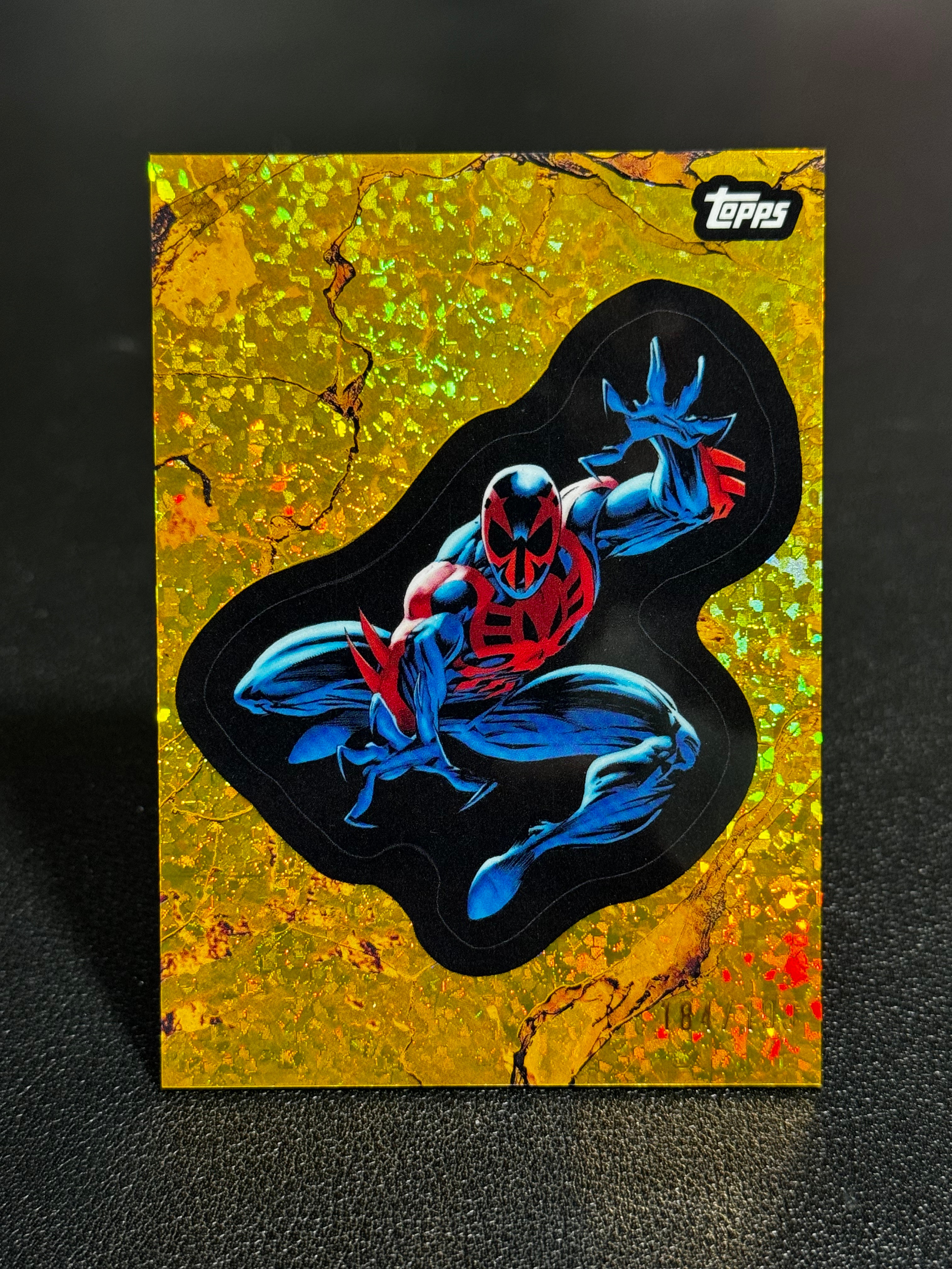 2025 Topps Marvel (MCU) Comic Book Heroes 1975黄金年代 漫威 金折 碎闪折 199编 Spider-man 2099 蜘蛛侠 #143 LWOY