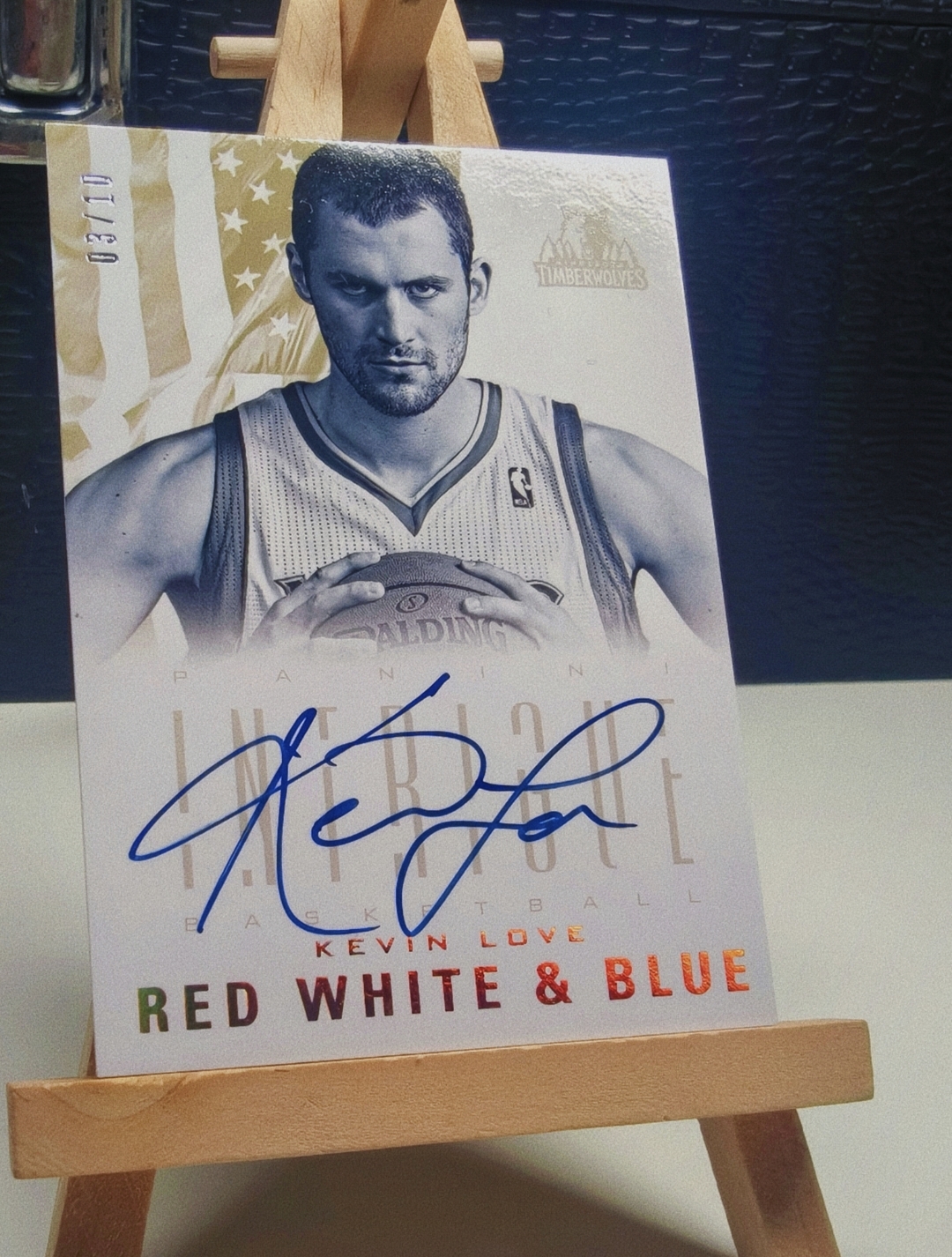 2012-13 Panini Intrigue Kevin Love 阴谋 凯文 乐福 10编 卡签 白金折射 少见 国旗签 森林狼 骑士 詹姆斯 欧文夺冠年队友专收必备 三分神准