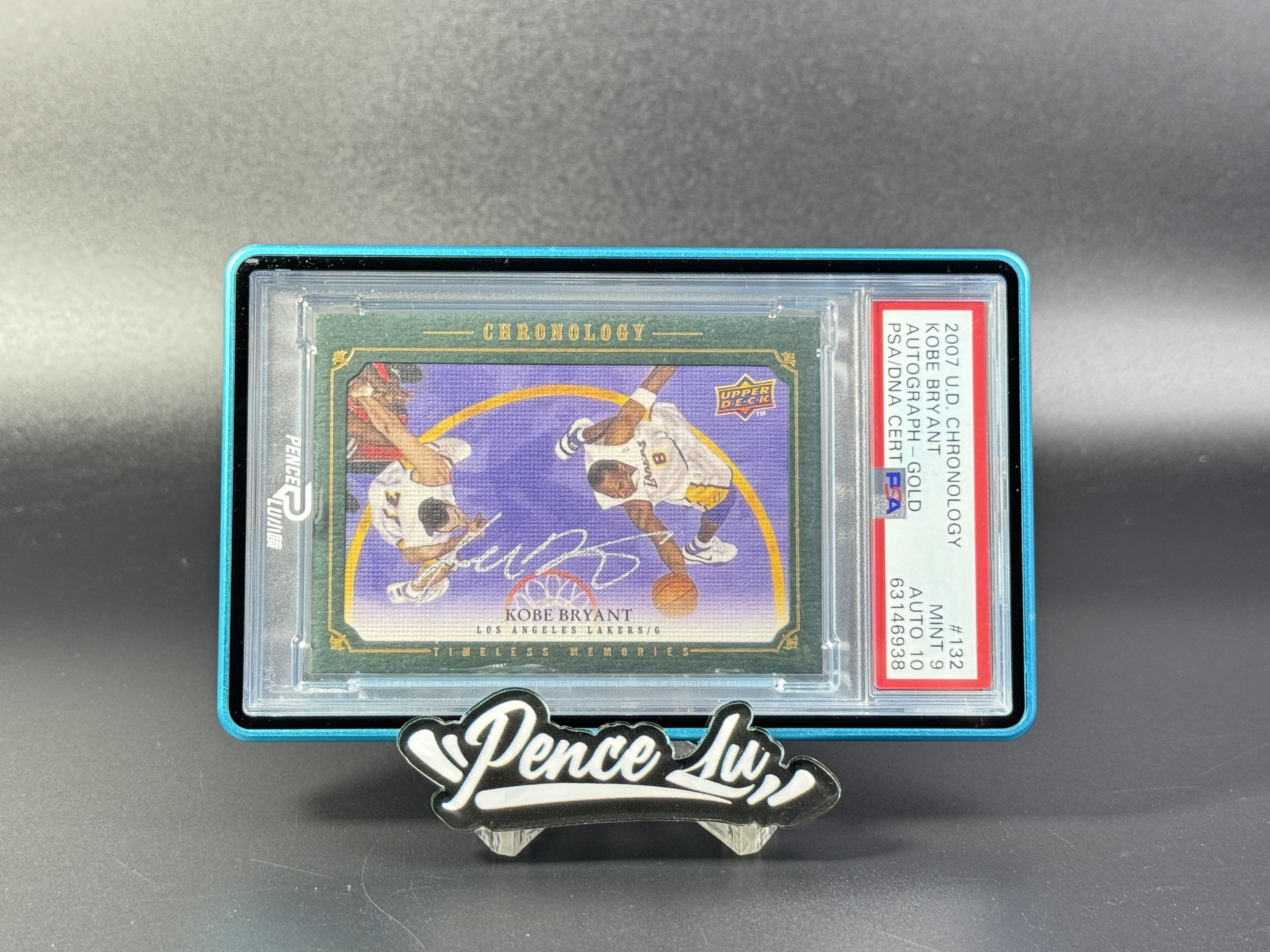 【喷子拍卖】2007-08 UD chronology Kobe Bryant 湖人 科比 布莱恩特 最经典81分屠龙时刻 老油画 10编 绿版 金版 签字 银笔 卡签 大hit 时刻签的鼻祖 PSA9/10 POP1 送订制壳 AVO