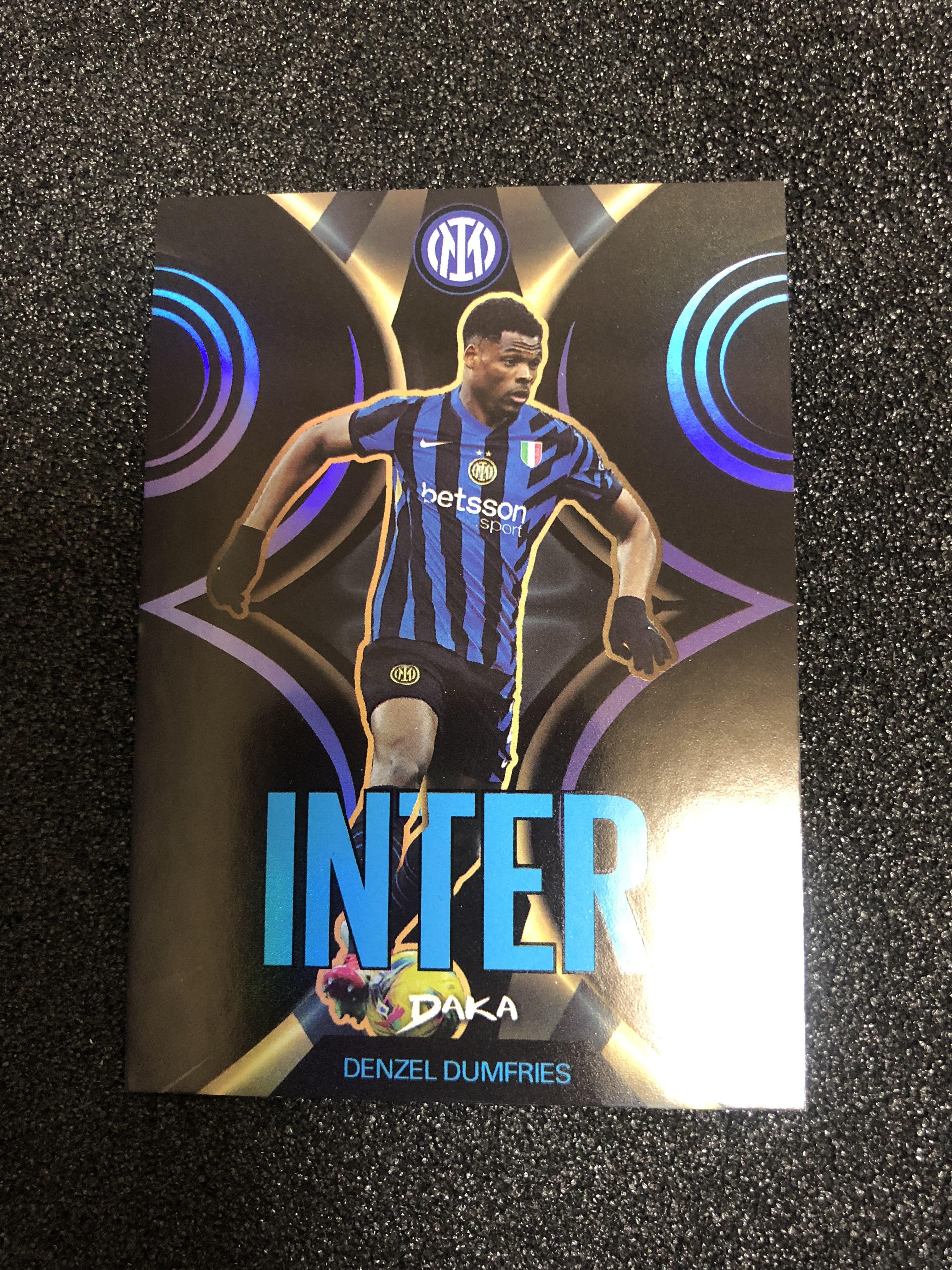 2025 DAKA 国际米兰 Denzel Dumfries 国际米兰队盒 邓弗里斯 荷兰 199编 134/199 卡品如图 凑套收藏必备