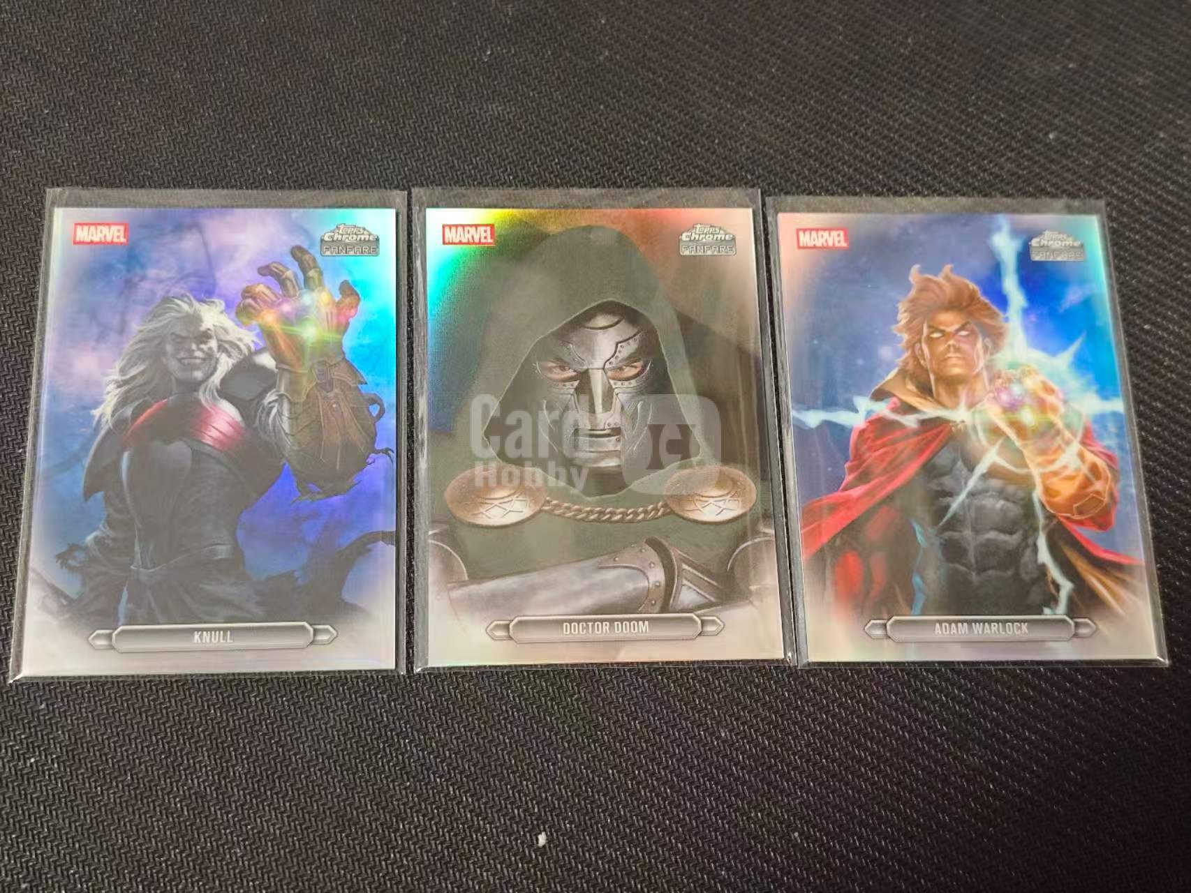 2026 Topps Chrome 漫威宇宙 Fanfare 【有品代卖】漫威 MARVEL 纳尔(克努尔)毁灭博士/杜姆博士 亚当术士 喝彩特卡 银折 SP 值得收藏 卡品如图/sushi