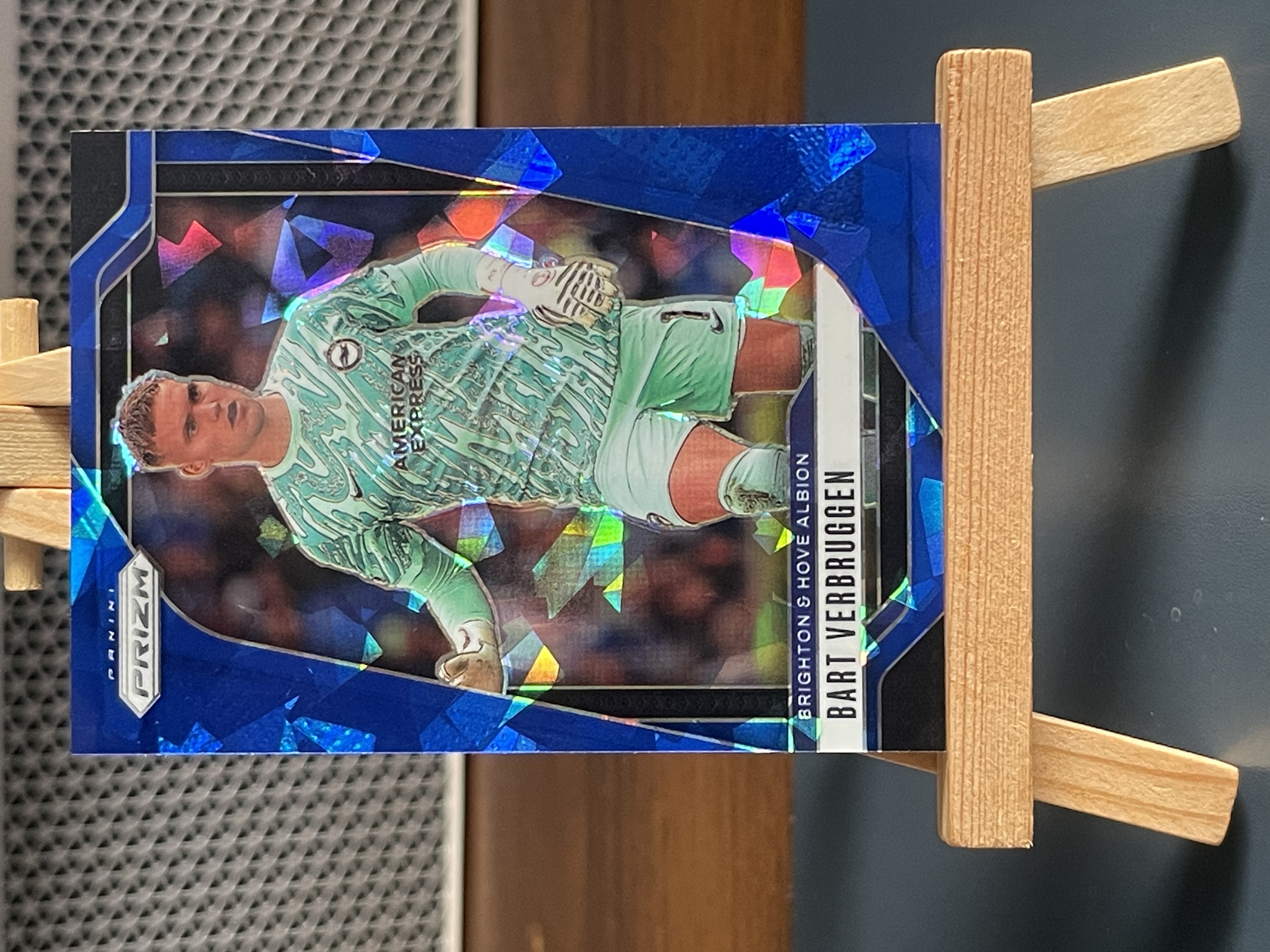 2024-25 Panini Prizm Bart Verbruggen 英超 布莱顿 费布鲁亨 维尔布鲁根 蓝碎冰 折射 47/75编 卡品如图 值得收藏 不累计!