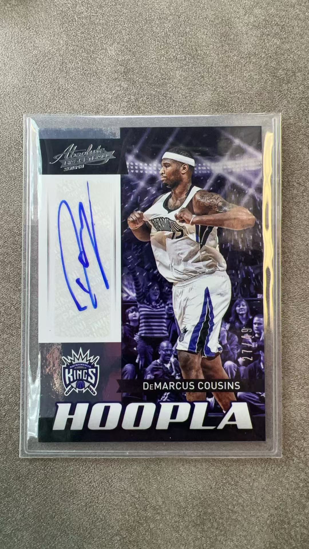 6560【330球星卡实体店代卖】2012-13 帕尼尼 ABS 表妹 德马库斯 考辛斯 DeMarcus Cousins 国王 27/49编 签字 AUTO 仅顺丰寄付(UK23)