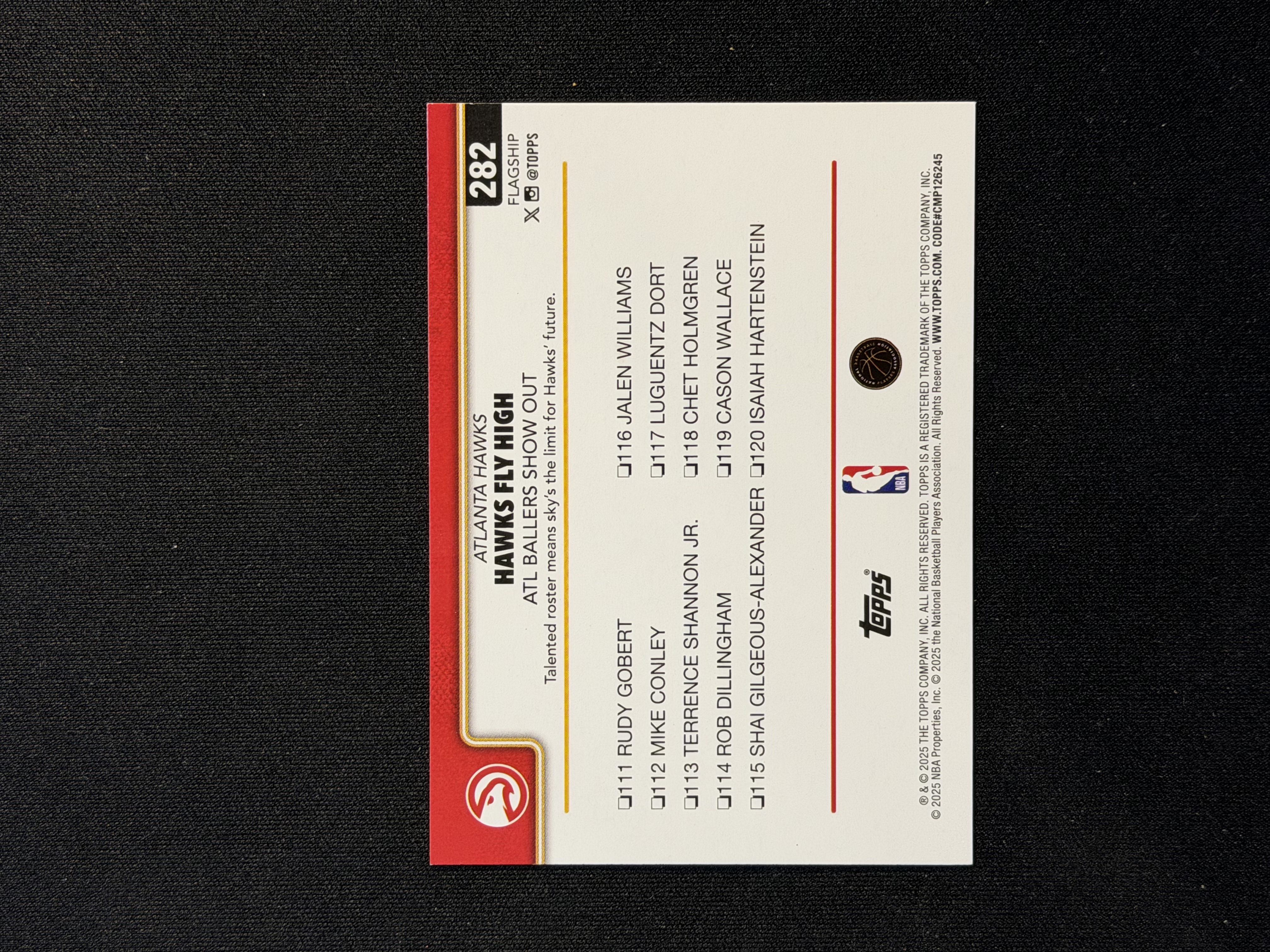 2025-26 Topps flagship Trae Young 特雷杨 老鹰 队徽变化版 大比例ssp -嘎