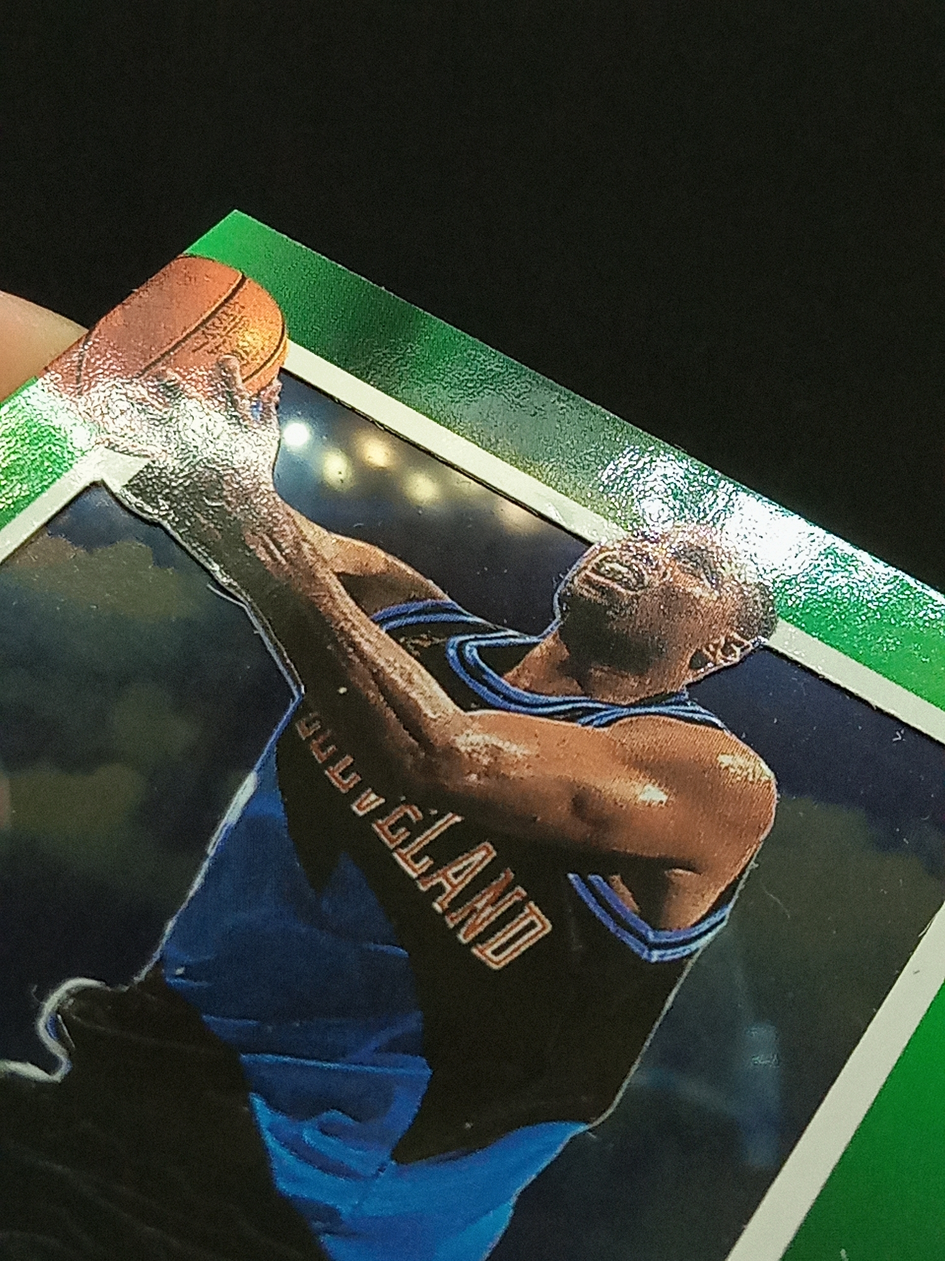 【DC拍卖】9.29小科比(微瑕)`1996-97 Skybox E-X2000 #13 Chris Mills 克里斯米尔斯 克利夫兰骑士 绿渐变胶片折射老球星卡`