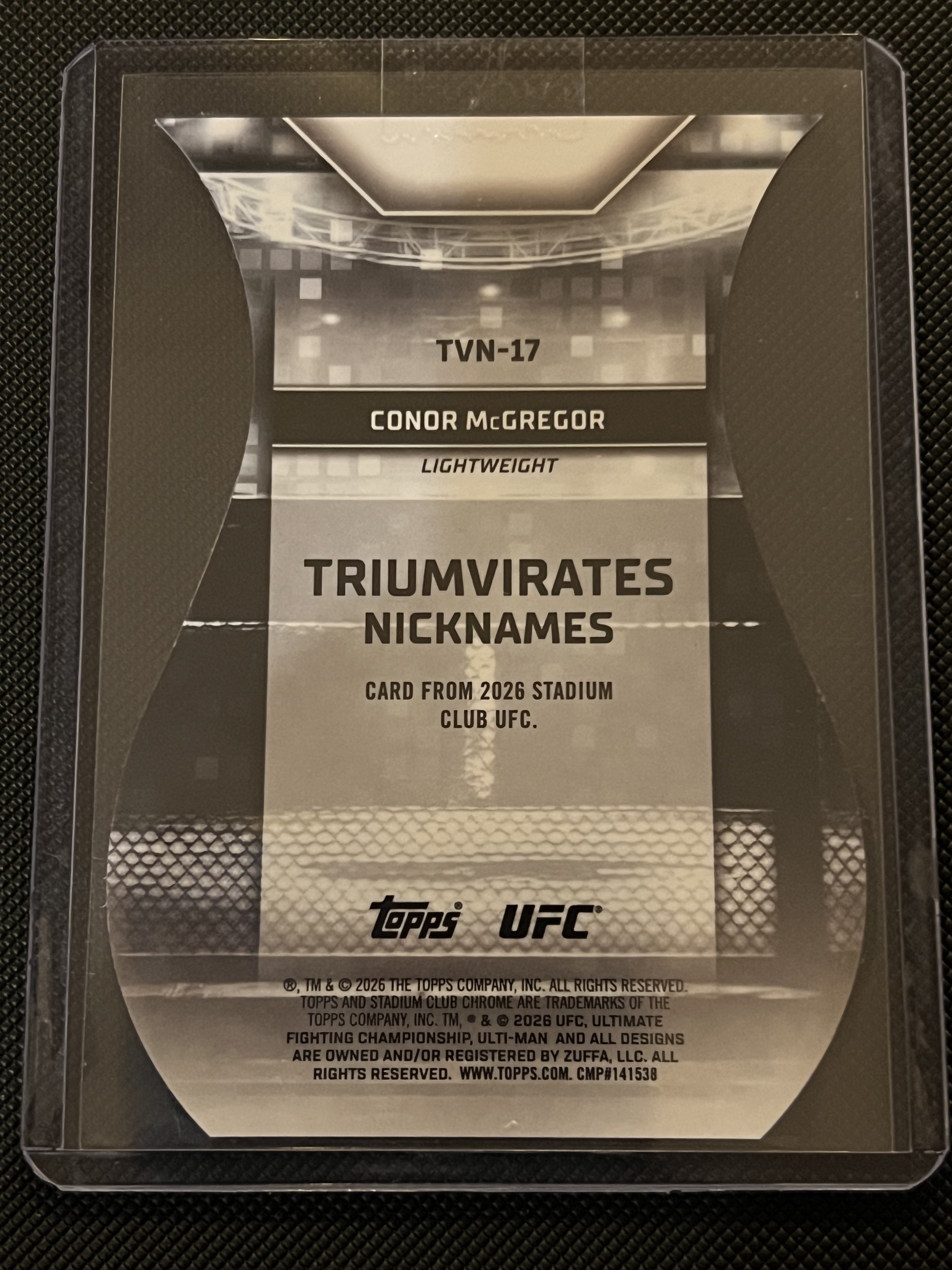2026 Topps Stadium Club Chrome Conor McGregor #TVN-17 康纳·麦格雷戈 折射 三连 特卡!!UFC轻量级冠军 绰号“嘴炮”!!凑套必备!!