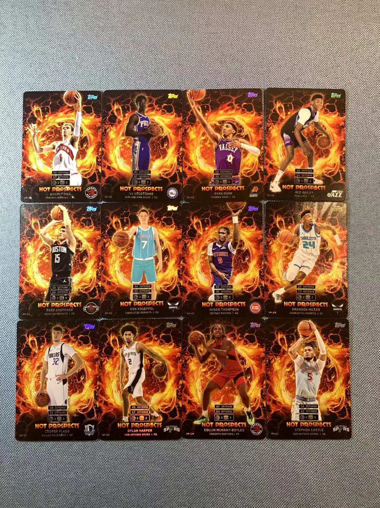 (詹叔代拍)2025-26 topps attax 游戏版 卡游联名 谢泼德 米勒 弗拉格 汤普森 戴克等 特卡 折射 特卡 折射 一图多张打包 顺丰寄付 i3