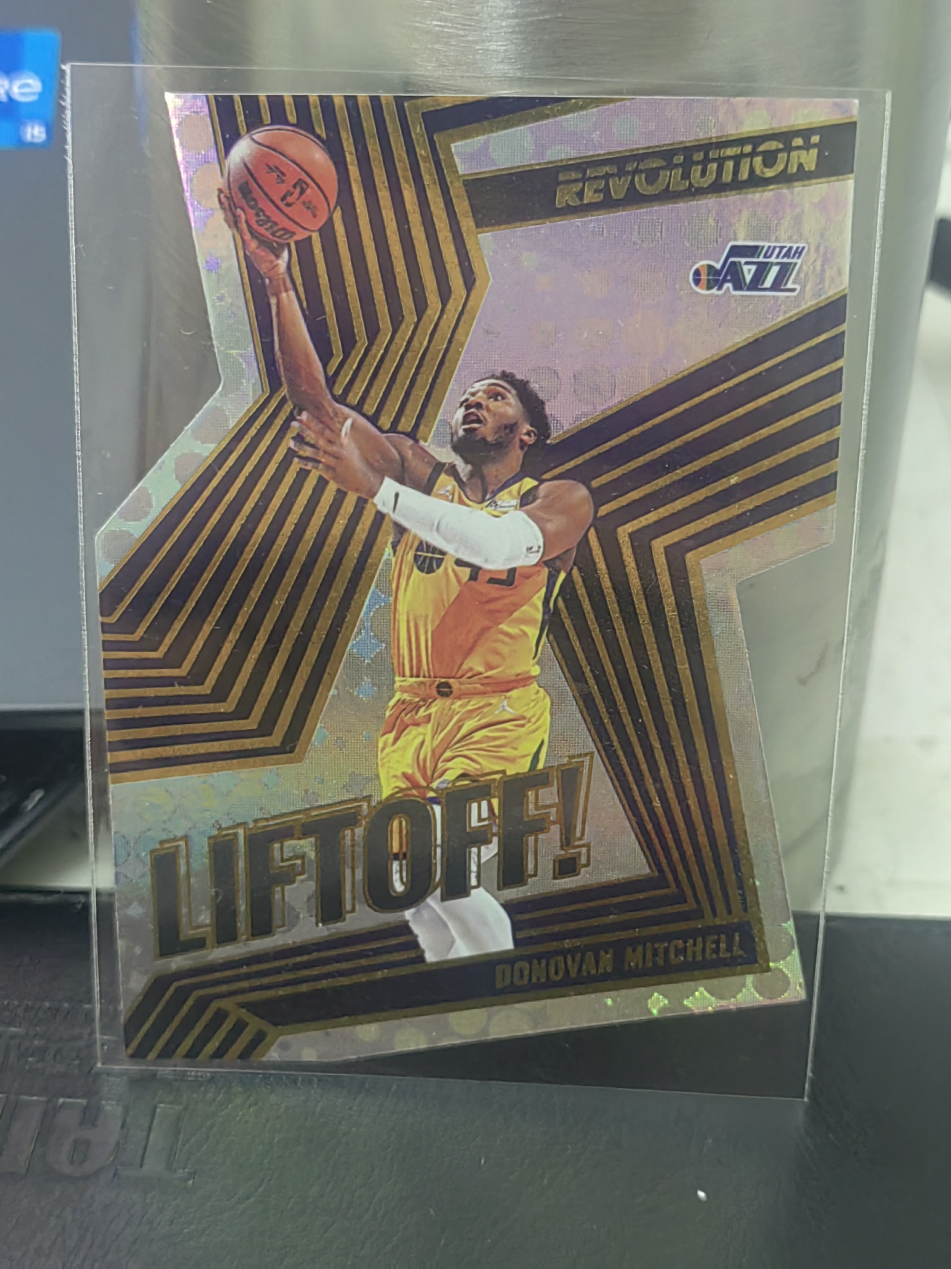 2021-22 Panini Revolution Donovan Mitchell 革命 多诺万 米切尔 爵士 异形 切割 Select 篮 白边白角 不保卡品 卡品如图