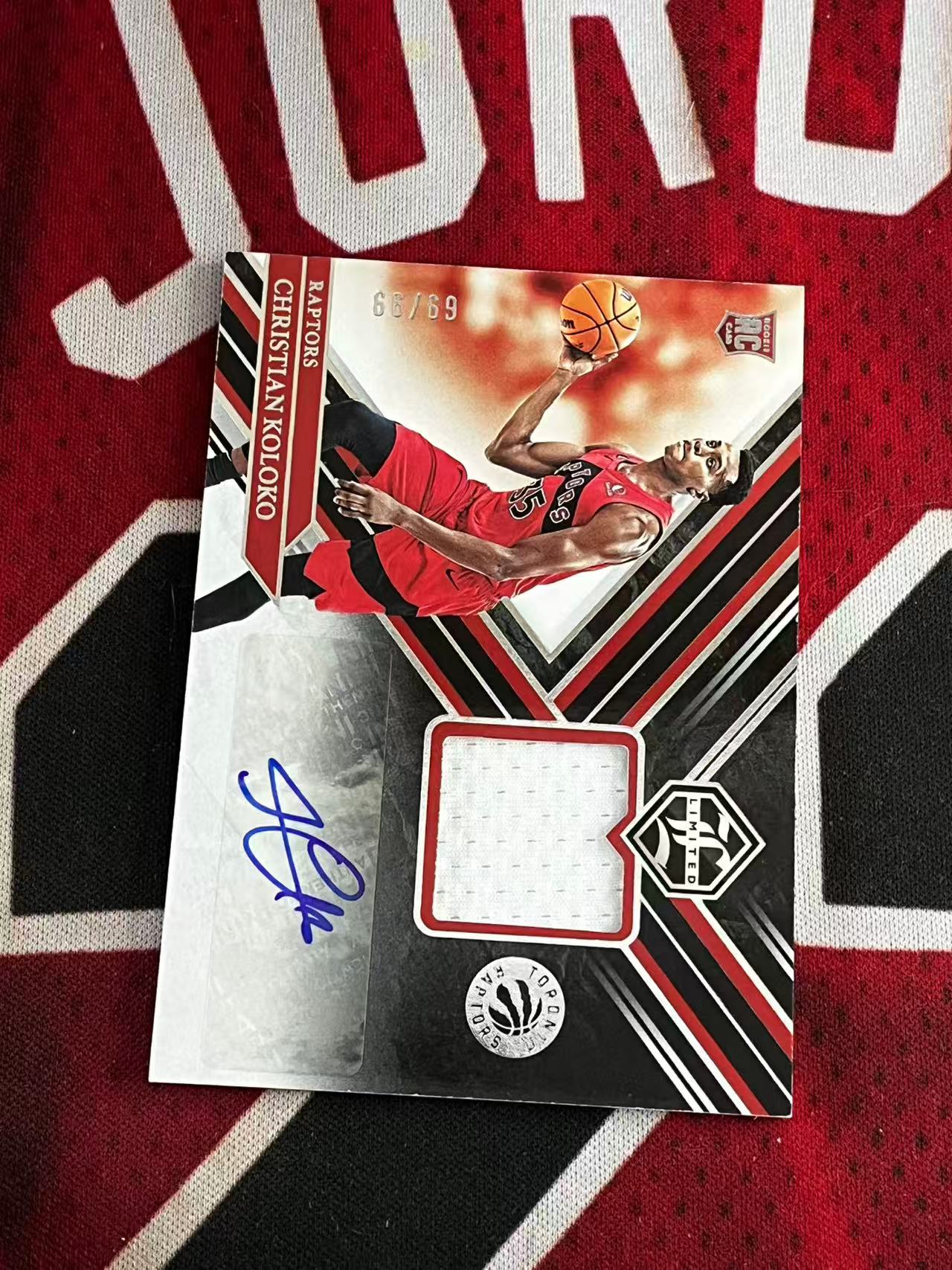 【接寄拍费率低至5%含卡淘手续费】2022-23 PANINI LIMITED 雷米特系列 猛龙 新秀RC 克里斯蒂安科洛科 科洛克 99编 RJA 新秀球衣物料切割签字卡 专收凑【烂臭嘴拍卖】