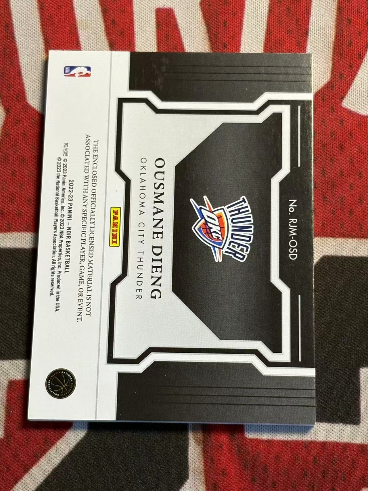 2022-23 PANINI NOIR Ousmane Dieng 诺尔高端系列 雷霆 新秀RC 乌斯曼迪昂 吉昂 99编 新秀球衣物料切割 衣料实物卡 银闪版 专收凑套必备【烂臭嘴拍卖】