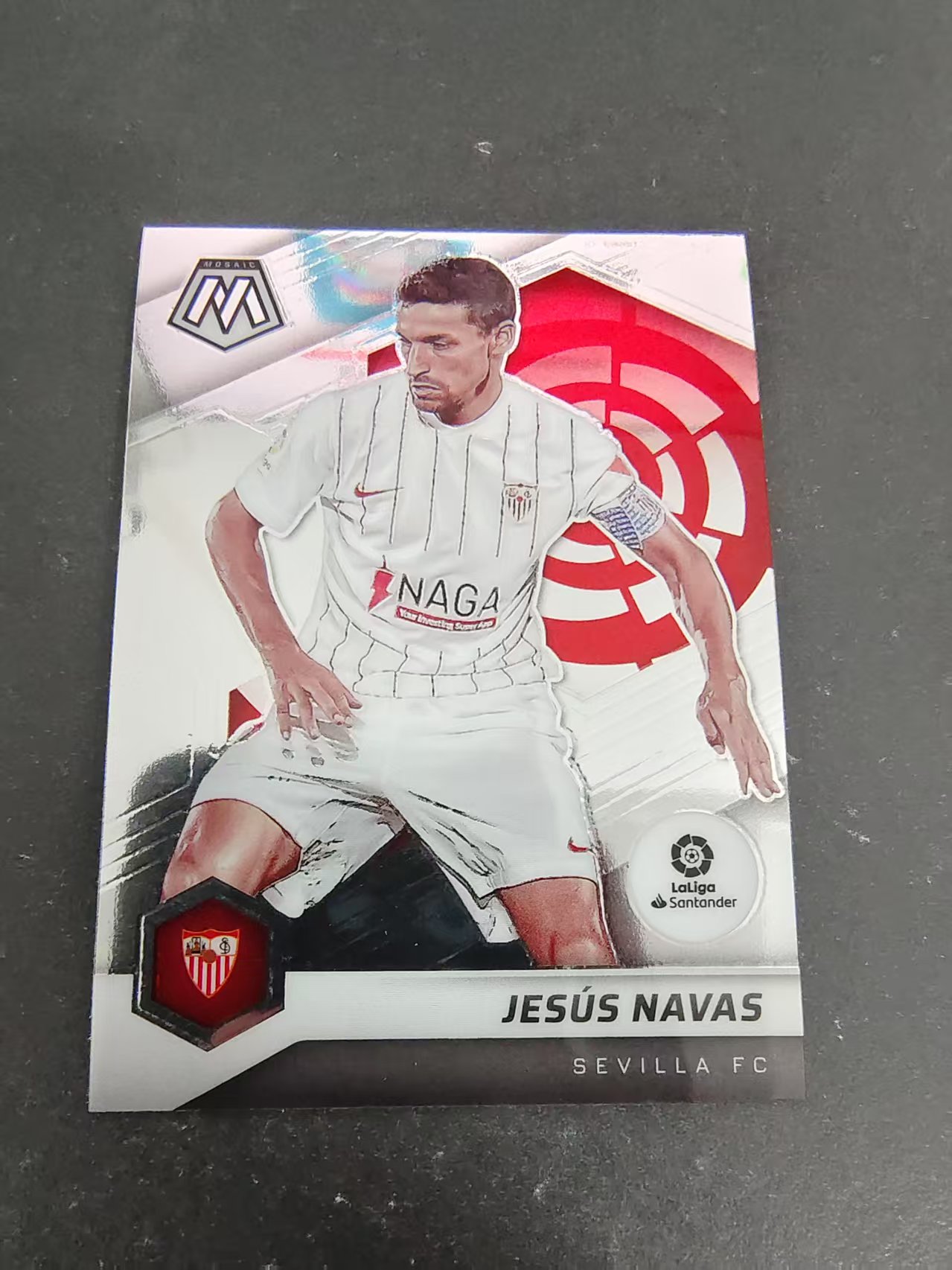 【可合并,不累计】2021-22 Panini Mosaic jesus navas 马赛克 西甲 塞维利亚 赫苏斯 纳瓦斯 划痕 边角瑕疵 #185