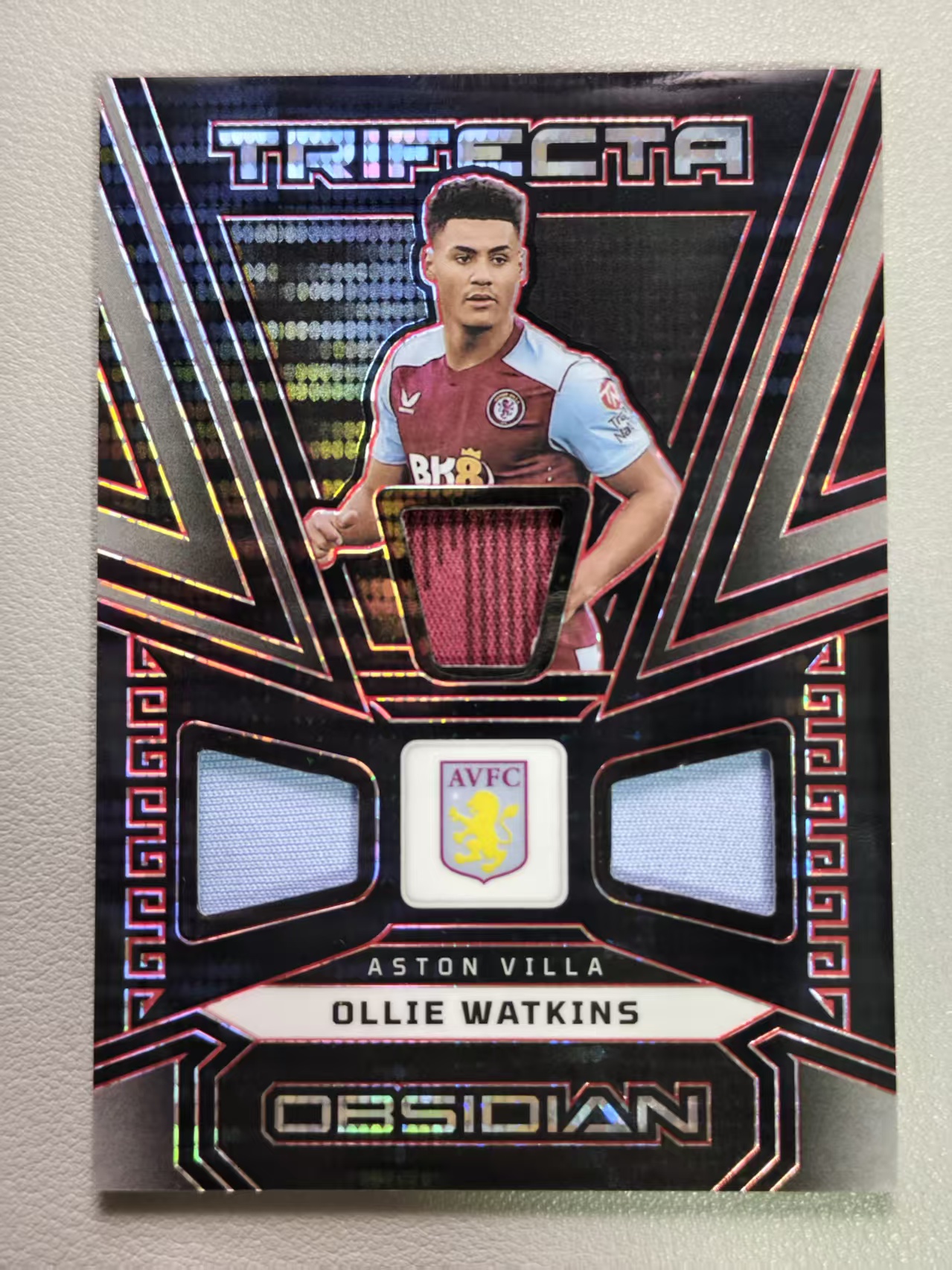 【阿泽代卖】2023-24 Panini Obsidian 黑曜石 Ollie Watkins 英超 阿斯顿维拉 沃特金斯 /49编 折射 迪斯科折 三窗物料 球衣切割 卡品如图 介意勿拍-MAN