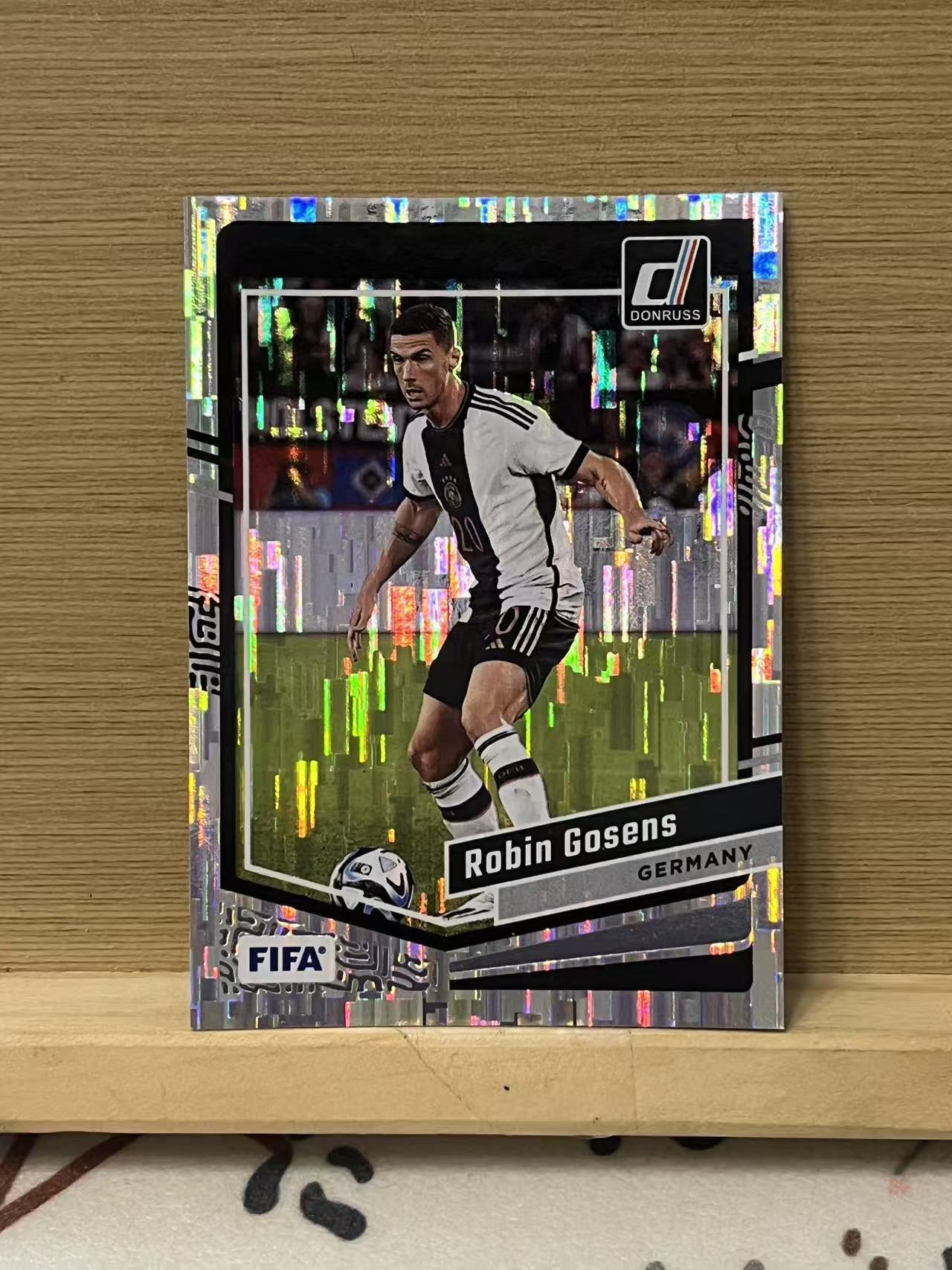 2023-24 Panini Donruss Robin Gosens 罗宾 戈森斯 瀑布折 德国 银折 实卡精美 卡品如图 LZL2