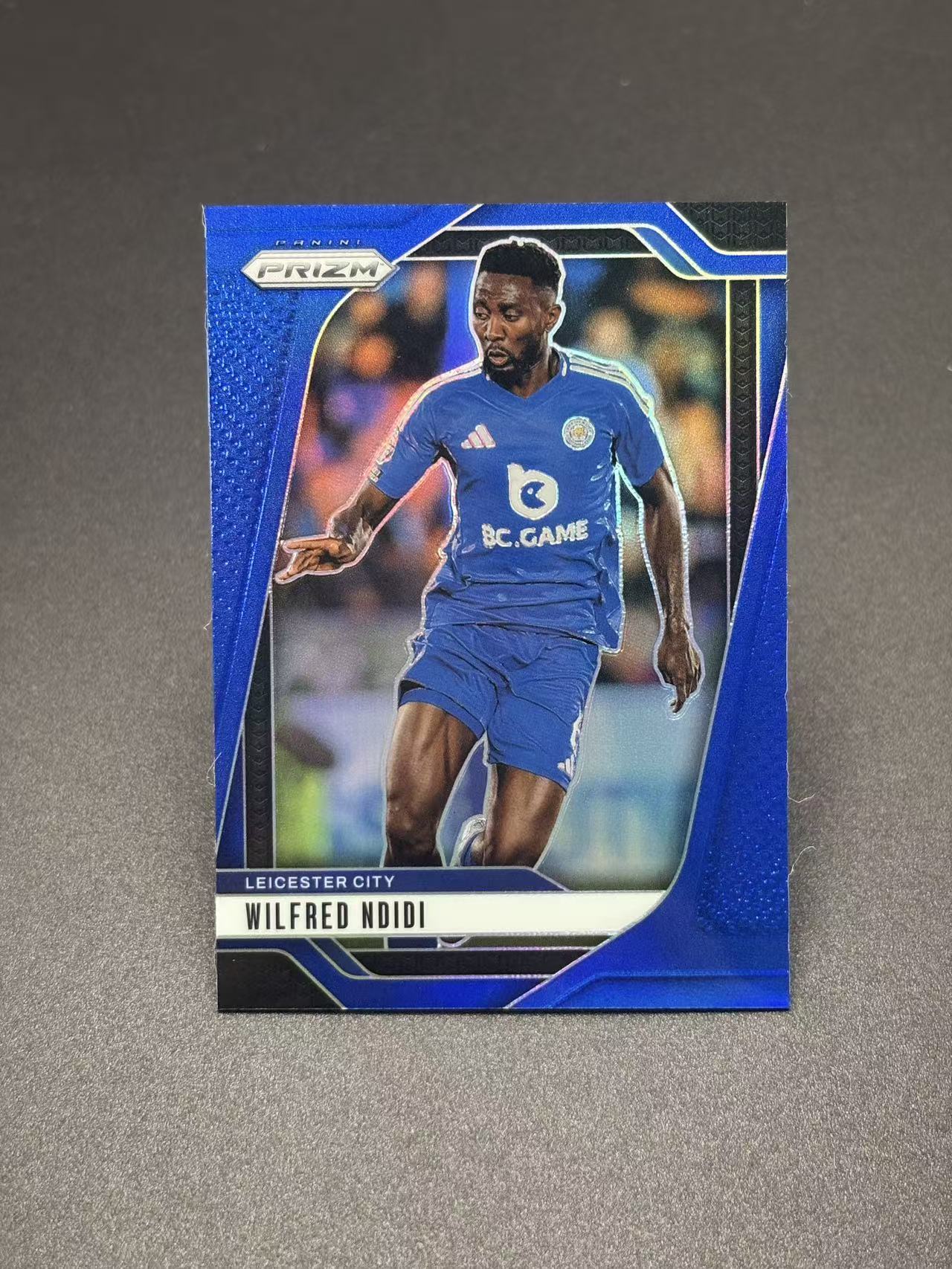 2024-25 Panini Prizm Wilfred Ndidi #270 恩迪迪 莱斯特城 英超PZ 蓝折 Base 299编 专收必备 团团