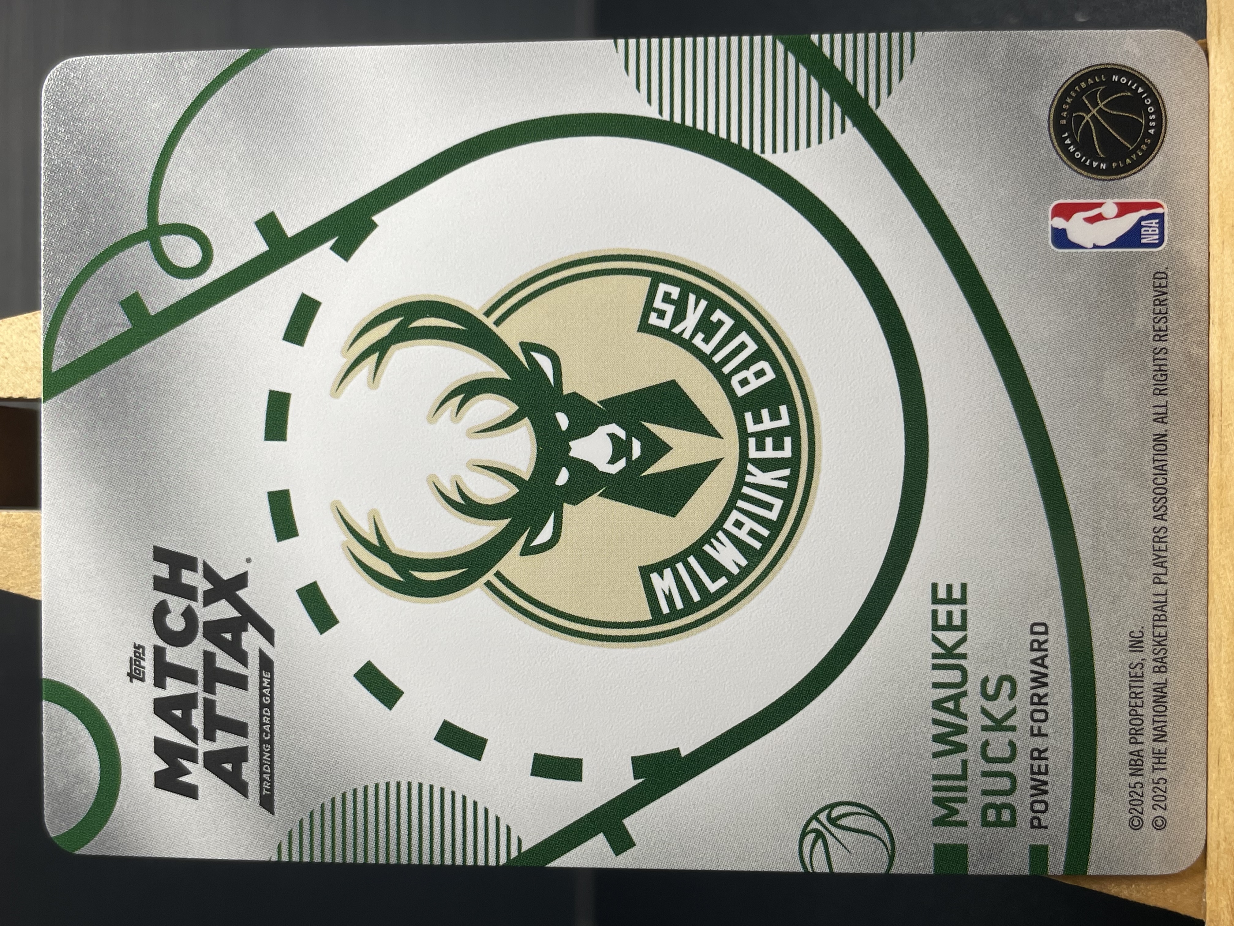 (T3) 2025 TOPPS 折射 凯尔 库兹马 雄鹿 实卡好看 收藏凑套必备 卡品如图!!!
