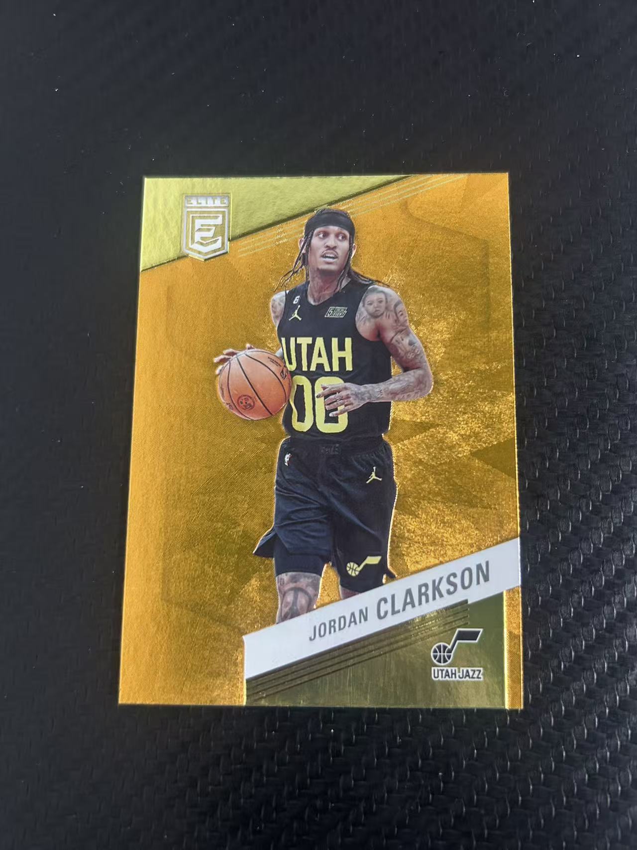 2022-23 Panini Donruss Elite Jordan Clarkson #63【灯灯拍卡】 杜蕾斯 精英 爵士 乔丹 克拉克森 折射 PC 收藏必备【LSY】