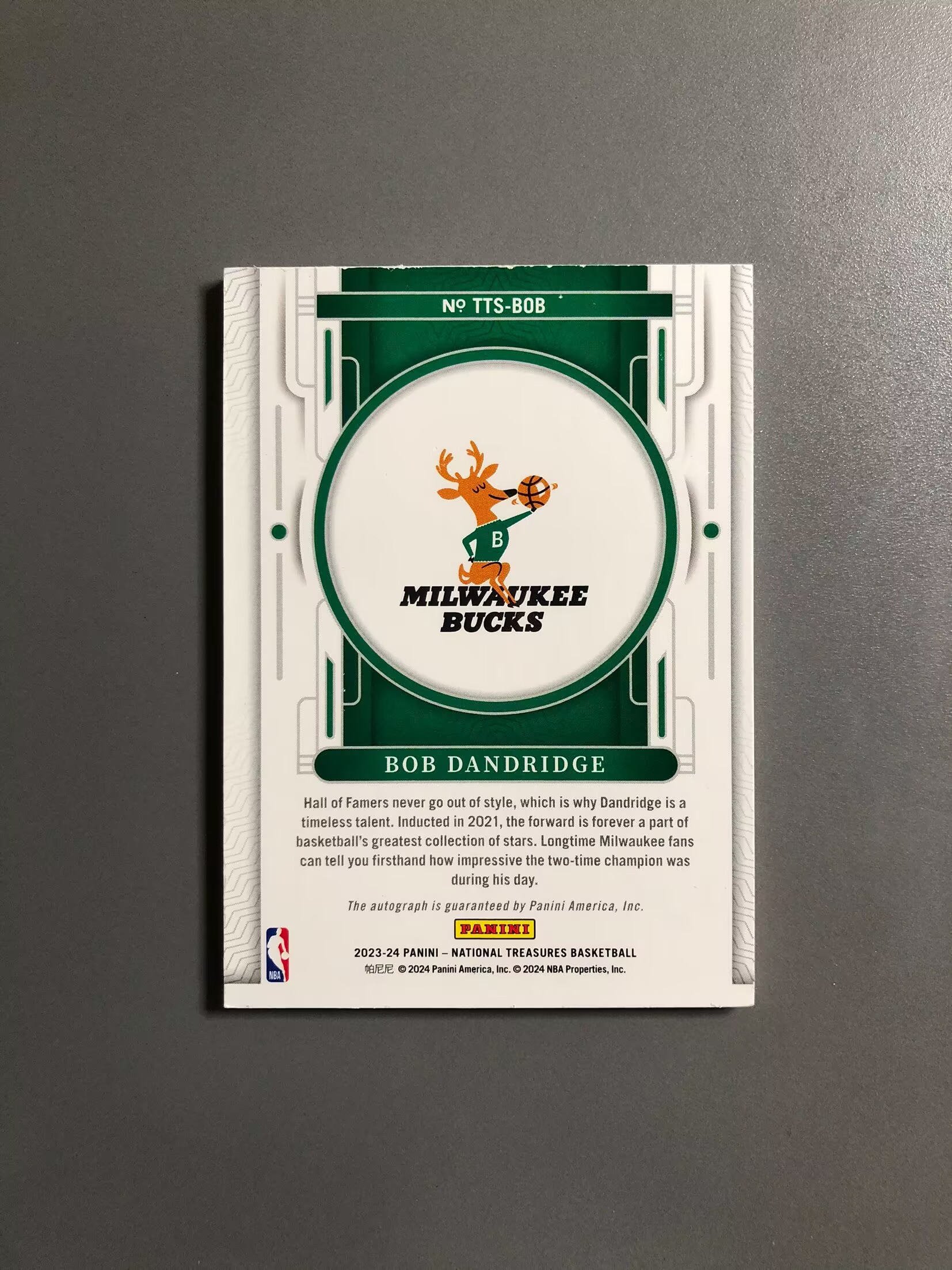 2023-24 Panini National Treasures Bob Dandridge 鲍伯·丹德里奇 雄鹿 签字 卡签 Timeless 49编 实卡好看 瑕疵如图 可累计 KH019