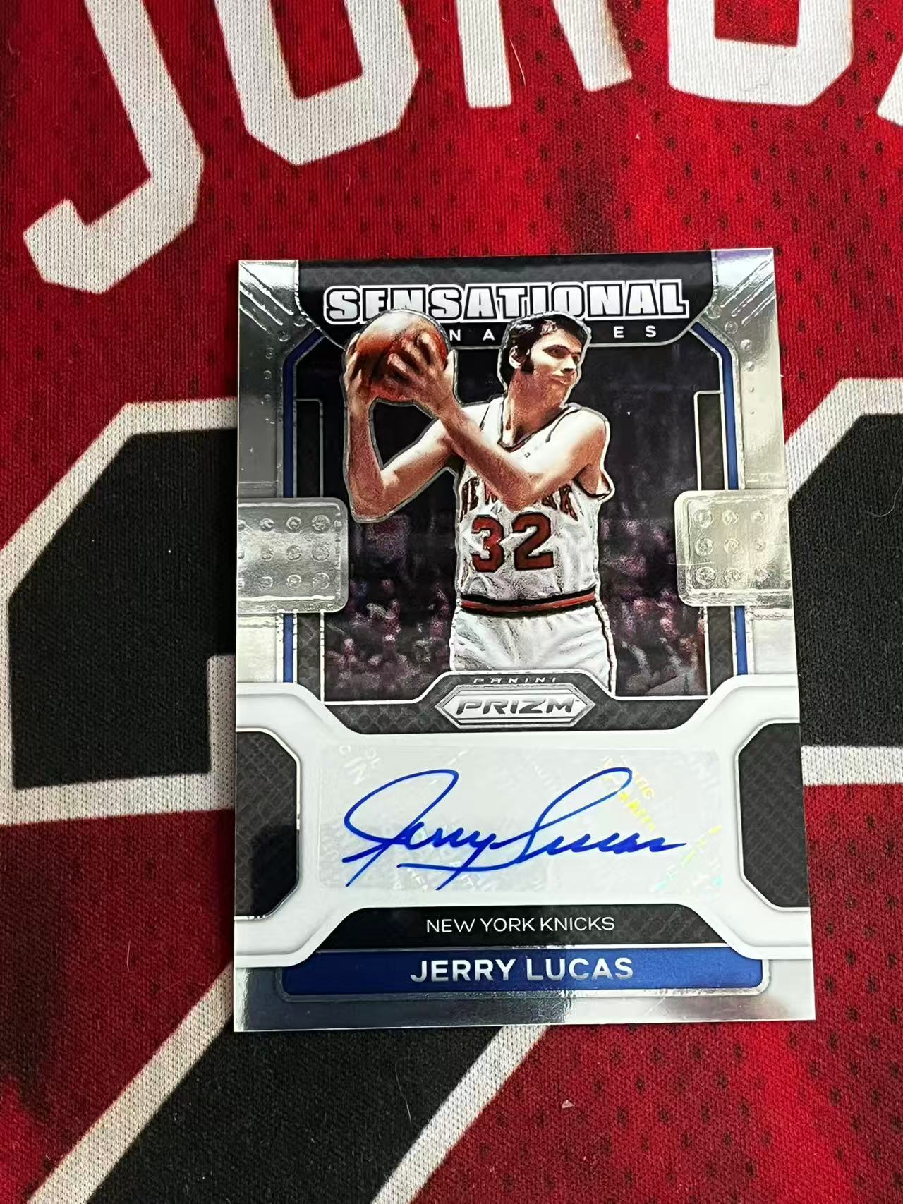 【接寄拍费率低至5%含卡淘手续费】2021-22 PANINI PRIZM PZ 系列 尼克斯名宿 约翰卢卡斯 签字卡 专收凑套必备【烂臭嘴拍卖】