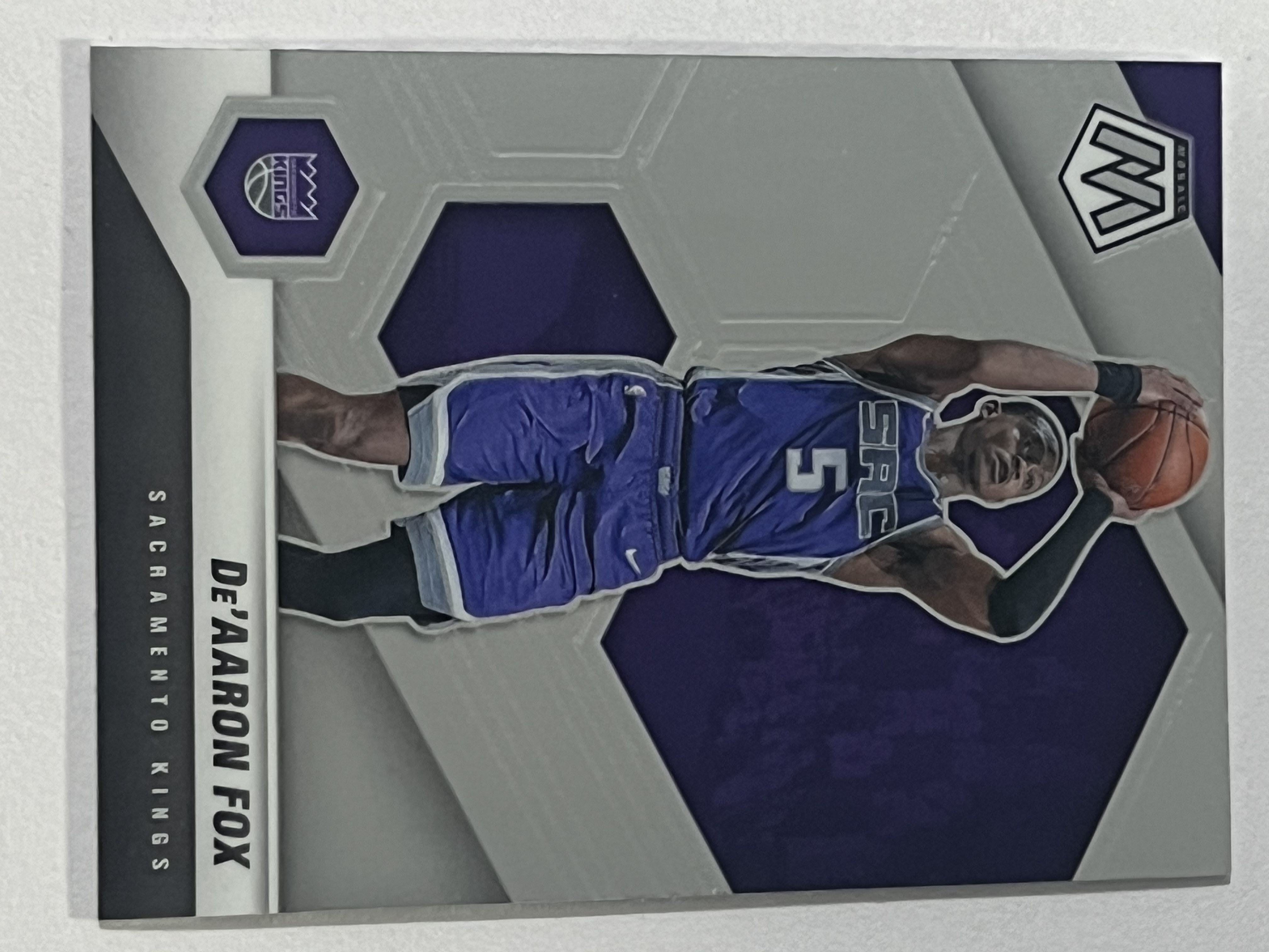 2020-21 Panini Mosaic De'Aaron Fox 达龙 福克斯 国王队 《 热门球星 收藏必备 》 凑套必备 实卡精美 #168