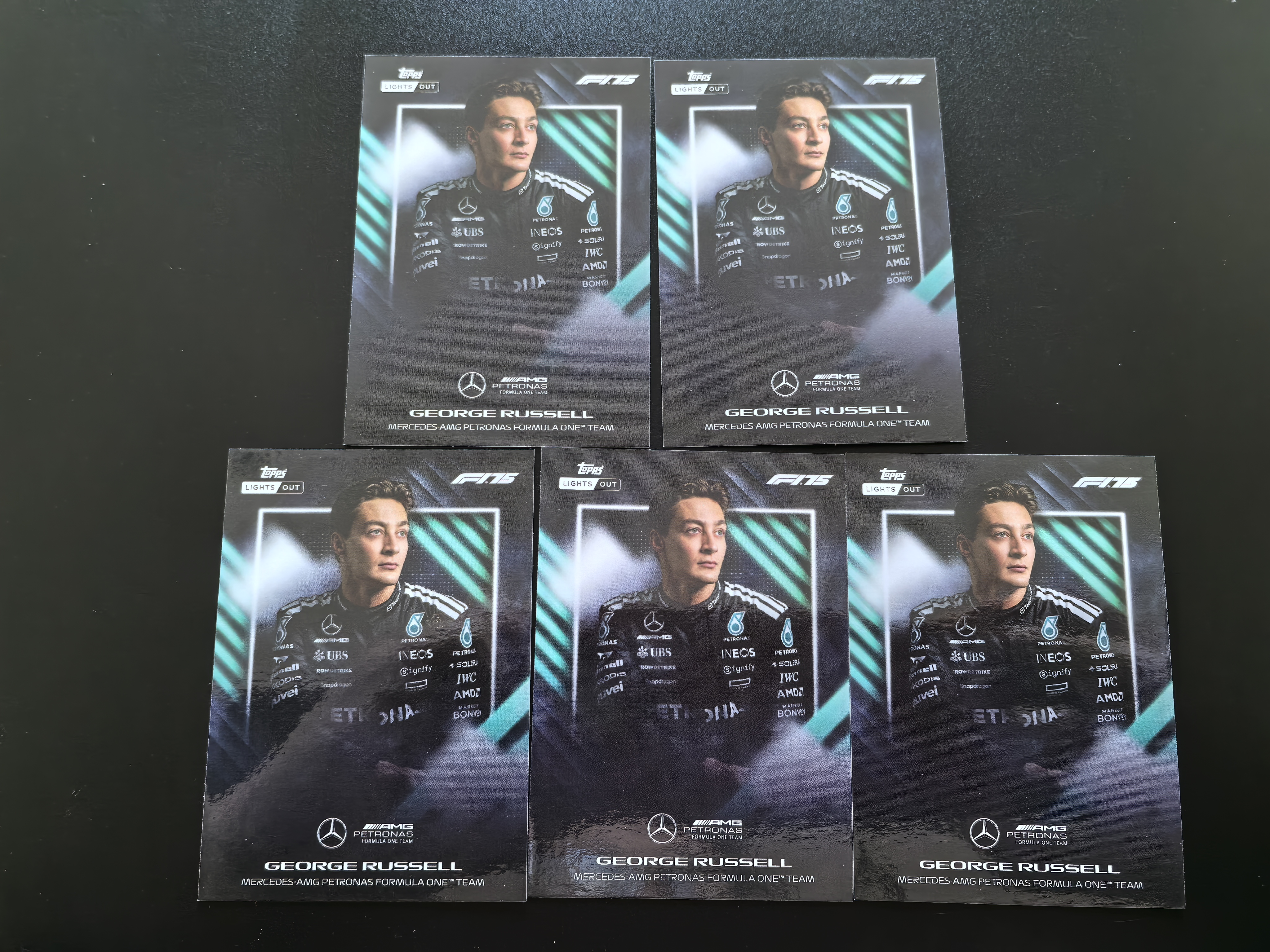 2025 Topps F1 方程式赛车 Light Out 车灯系列 George Russell Drivers 梅赛德斯奔驰 乔治 拉塞尔 卡品如图
