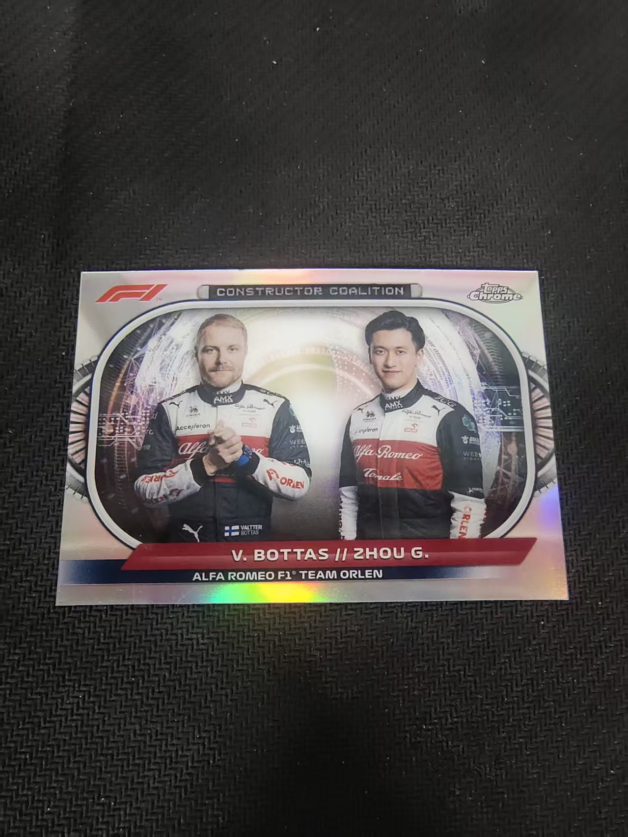 【汽水拍卖】2022 Topps Chrome F1 Valtteri Bottas 瓦尔特里 博塔斯 Guanyu Zhou 周冠宇 双人特卡 银折 划痕 边角瑕疵 #AR